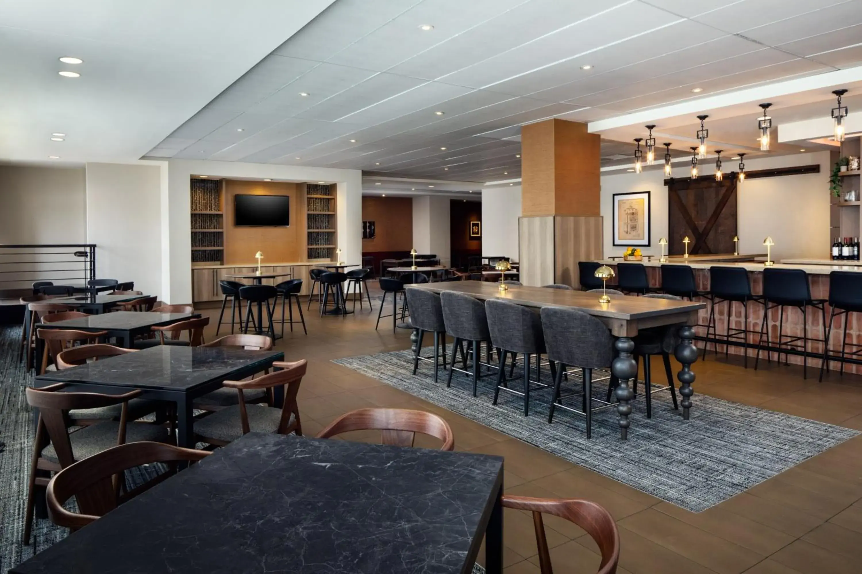 Lounge or bar in Hyatt Place Nashville Downtown Lounge or bar in Hyatt Place Nashville Downtown