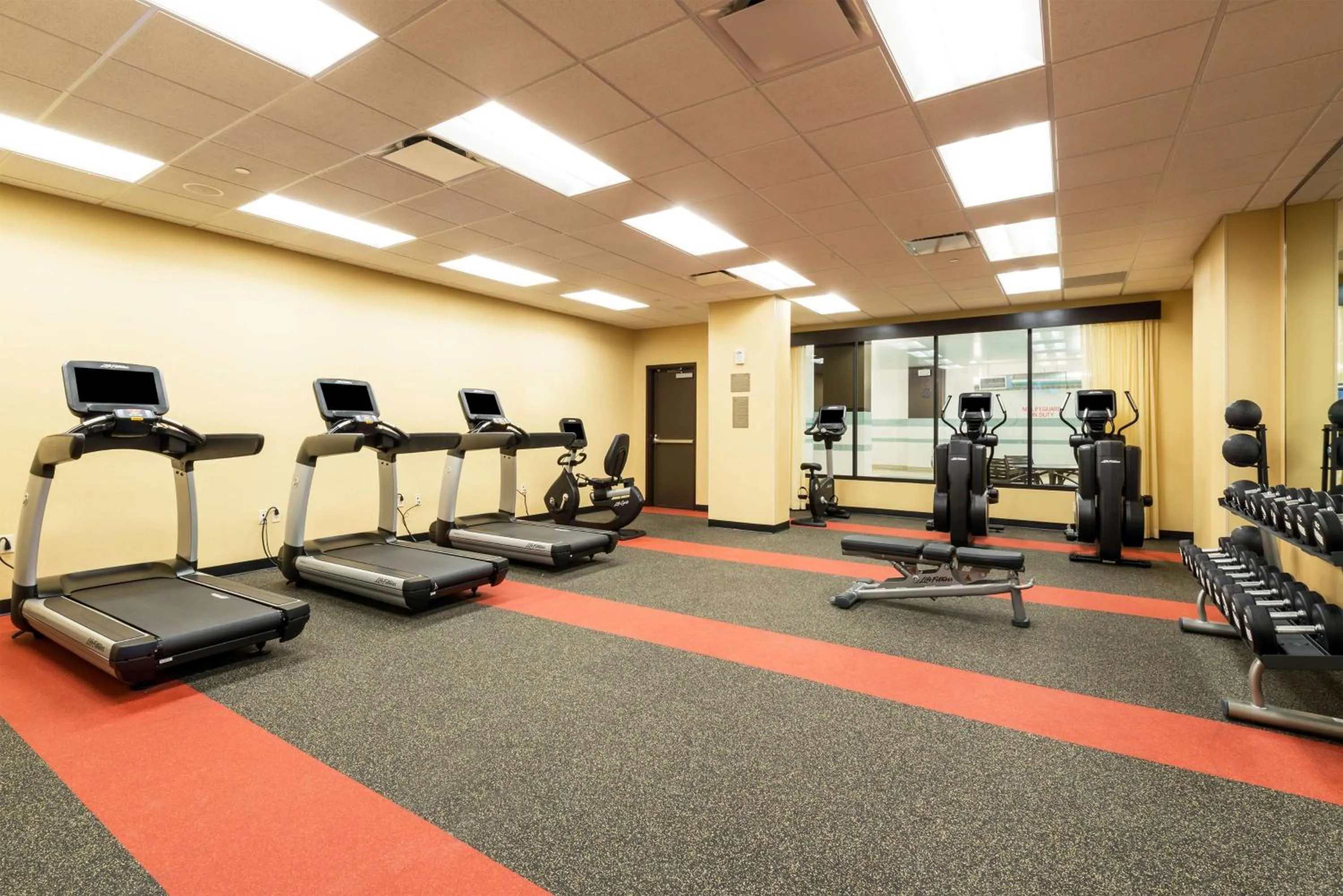 Fitness centre/facilities in Hyatt Place Nashville Downtown