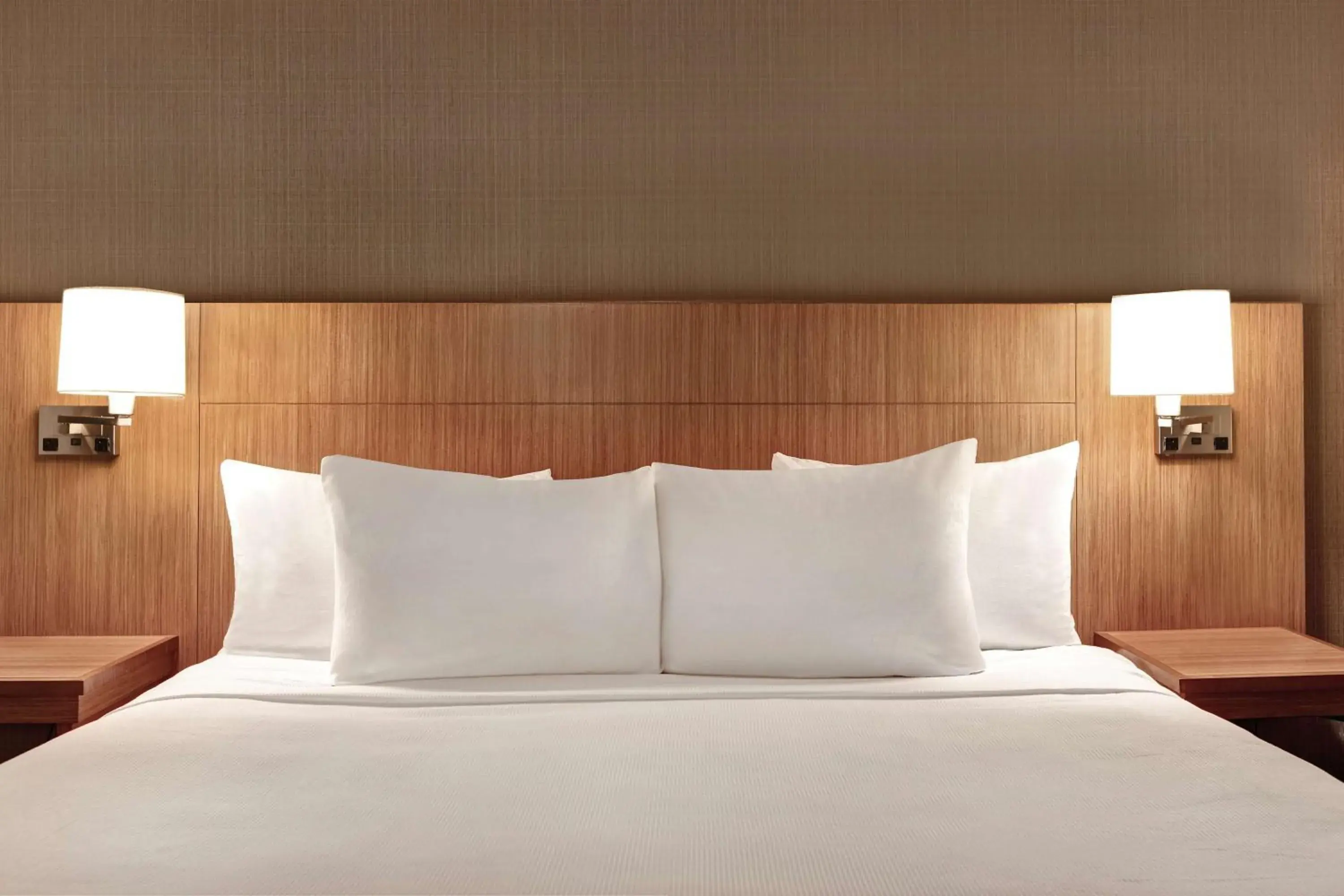 Bedroom, Bed in Hyatt Place Bloomington / Normal Bedroom, Bed in Hyatt Place Bloomington / Normal