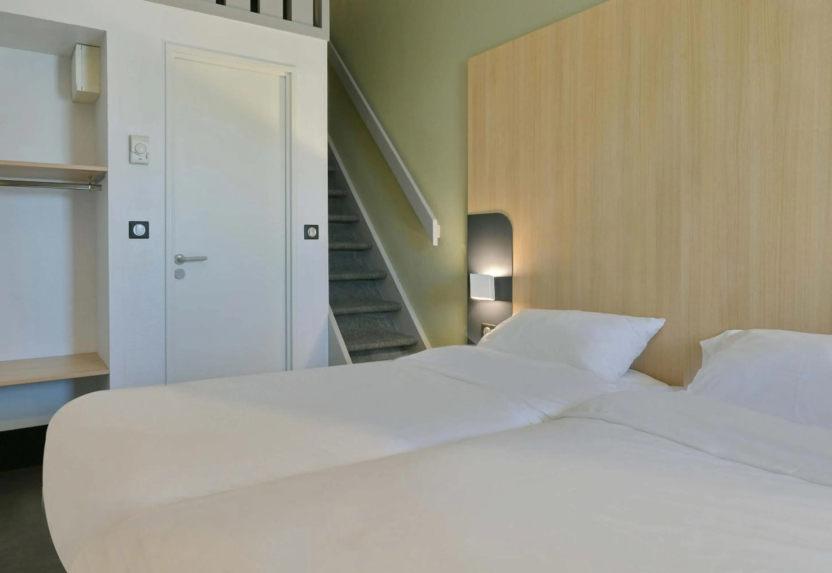 Bedroom, Bed in B&B HOTEL Le Mans Nord 2