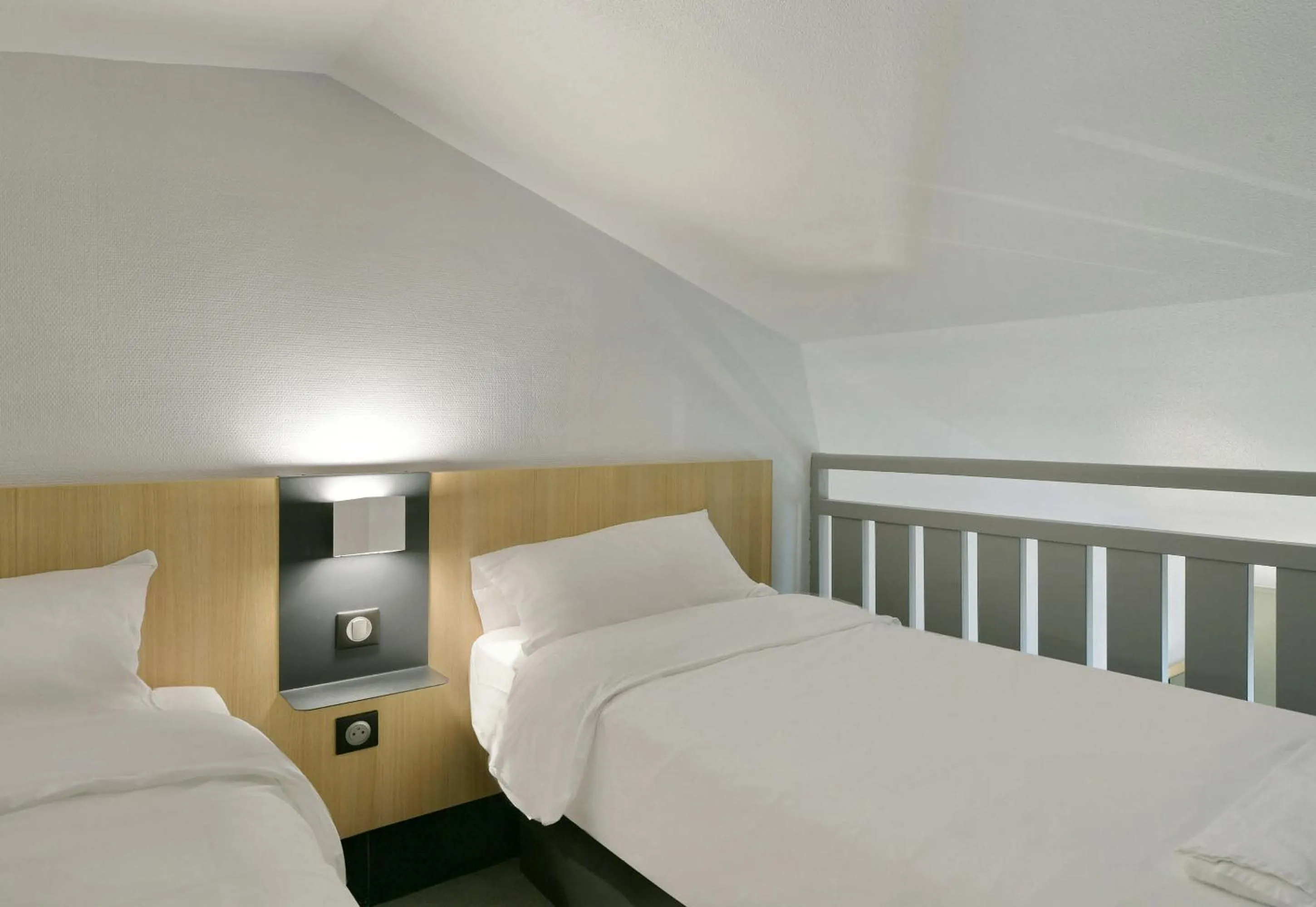 Bedroom, Bed in B&B HOTEL Le Mans Nord 2