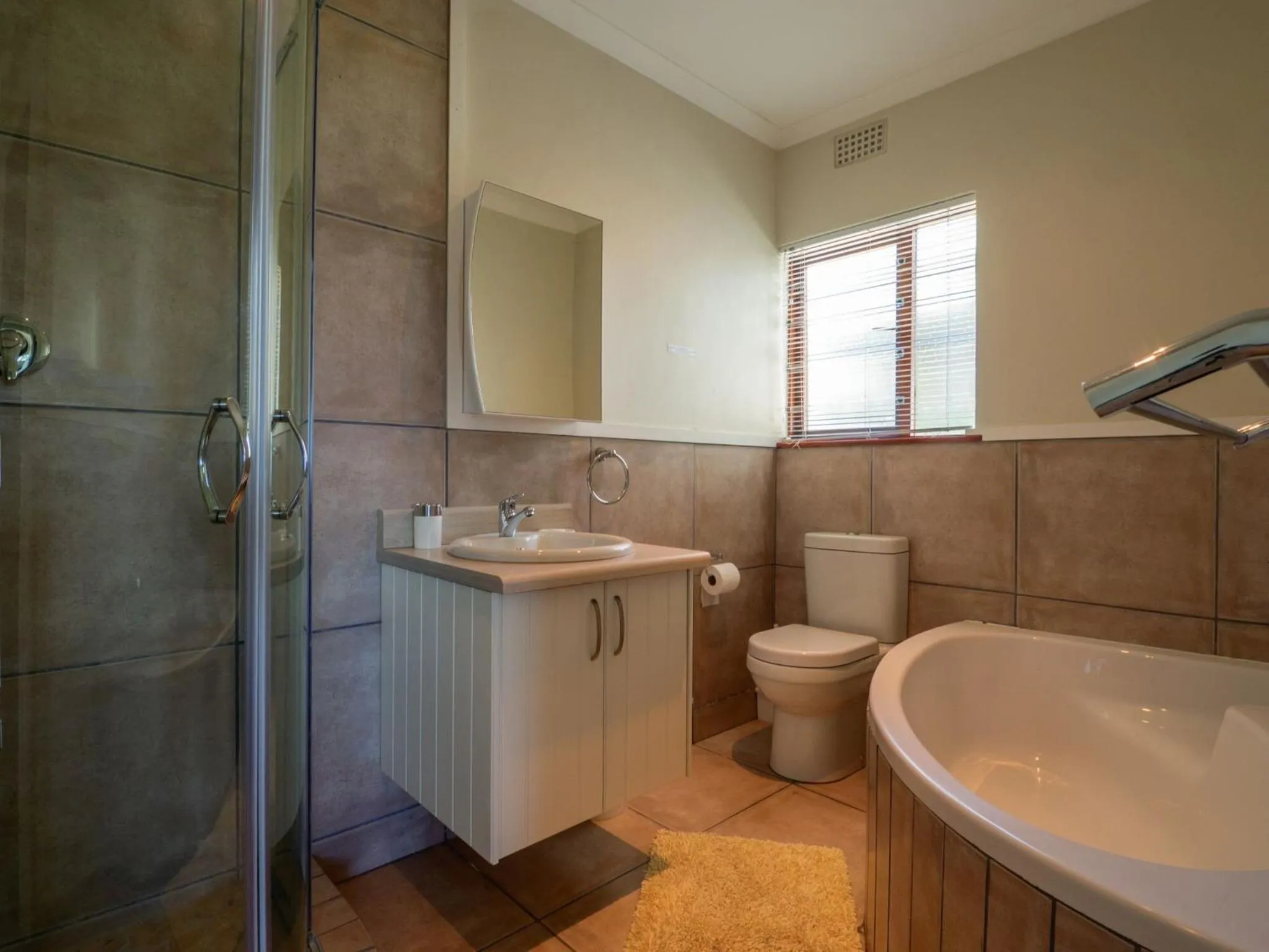 Bathroom in Brenton Breakers