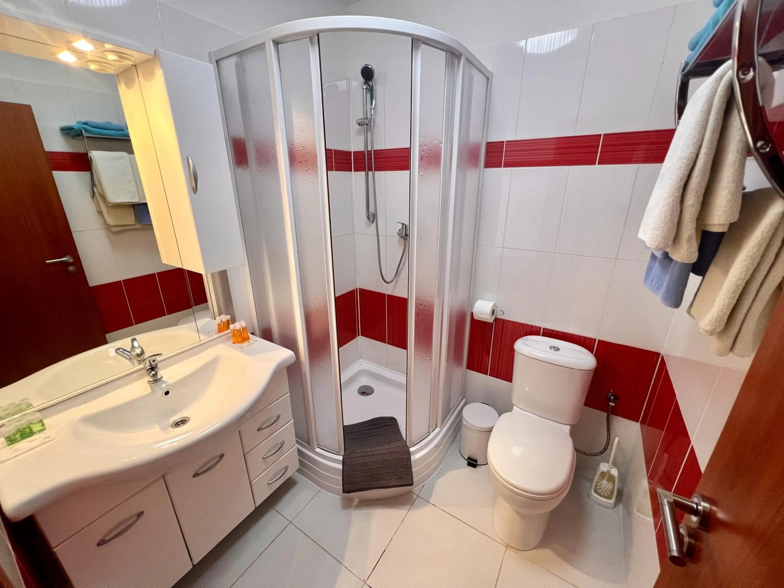 Shower in Hotel CAVOK letiště Příbram