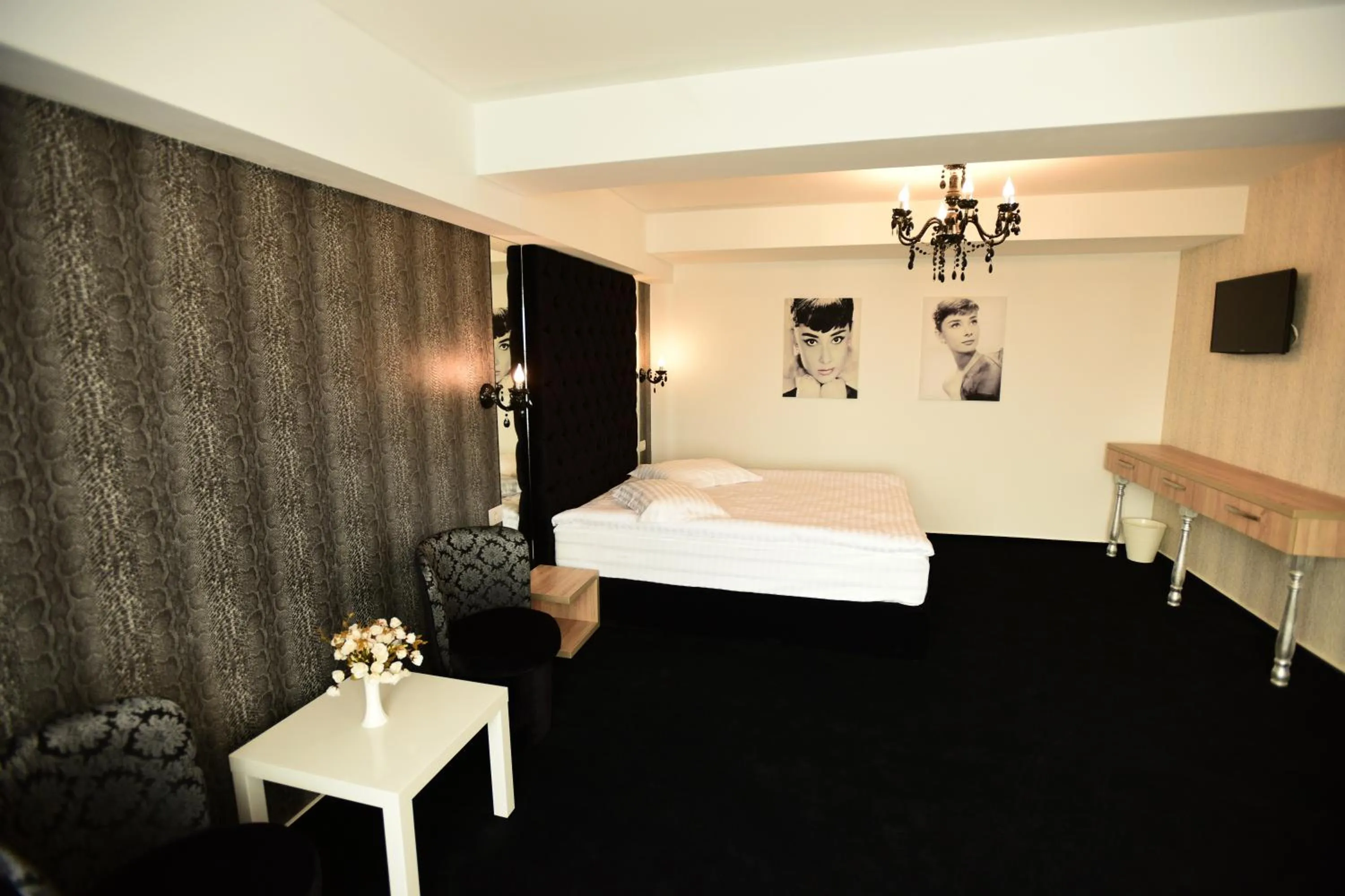 Photo of the whole room, Bed in La Rocca Boutique Hotel