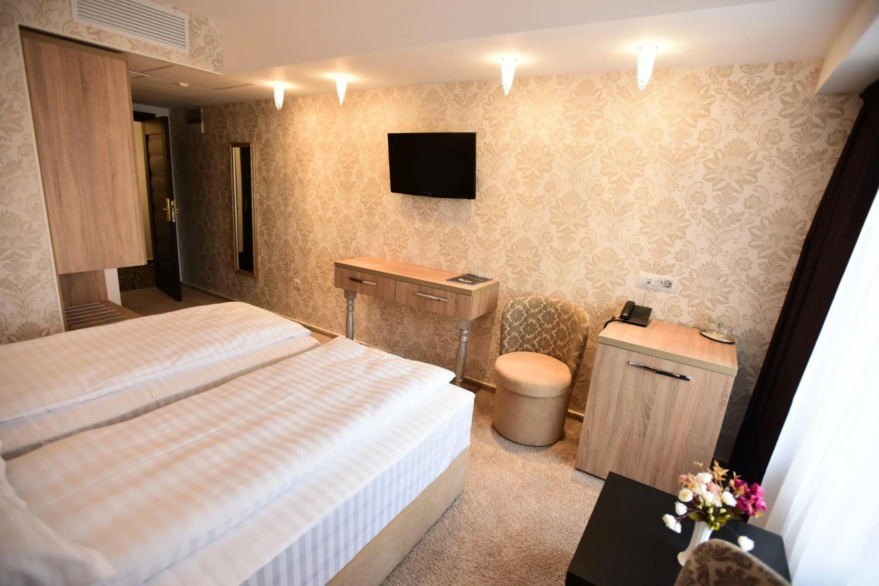 Photo of the whole room, Bed in La Rocca Boutique Hotel