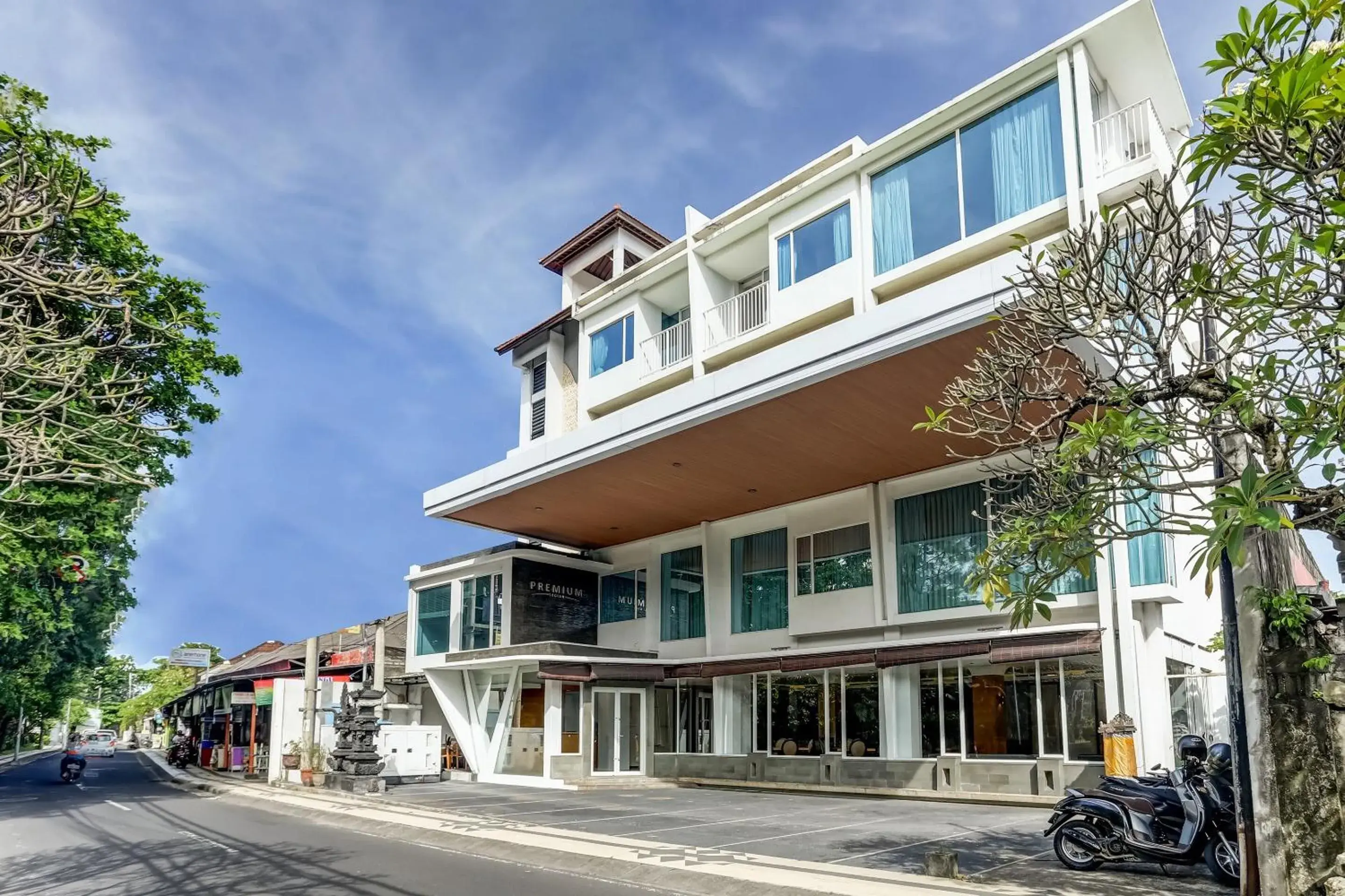 Facade/entrance in Collection O Legian Near Pantai Kuta Formerly Premium Legian Facade/entrance in Collection O Legian Near Pantai Kuta Formerly Premium Legian