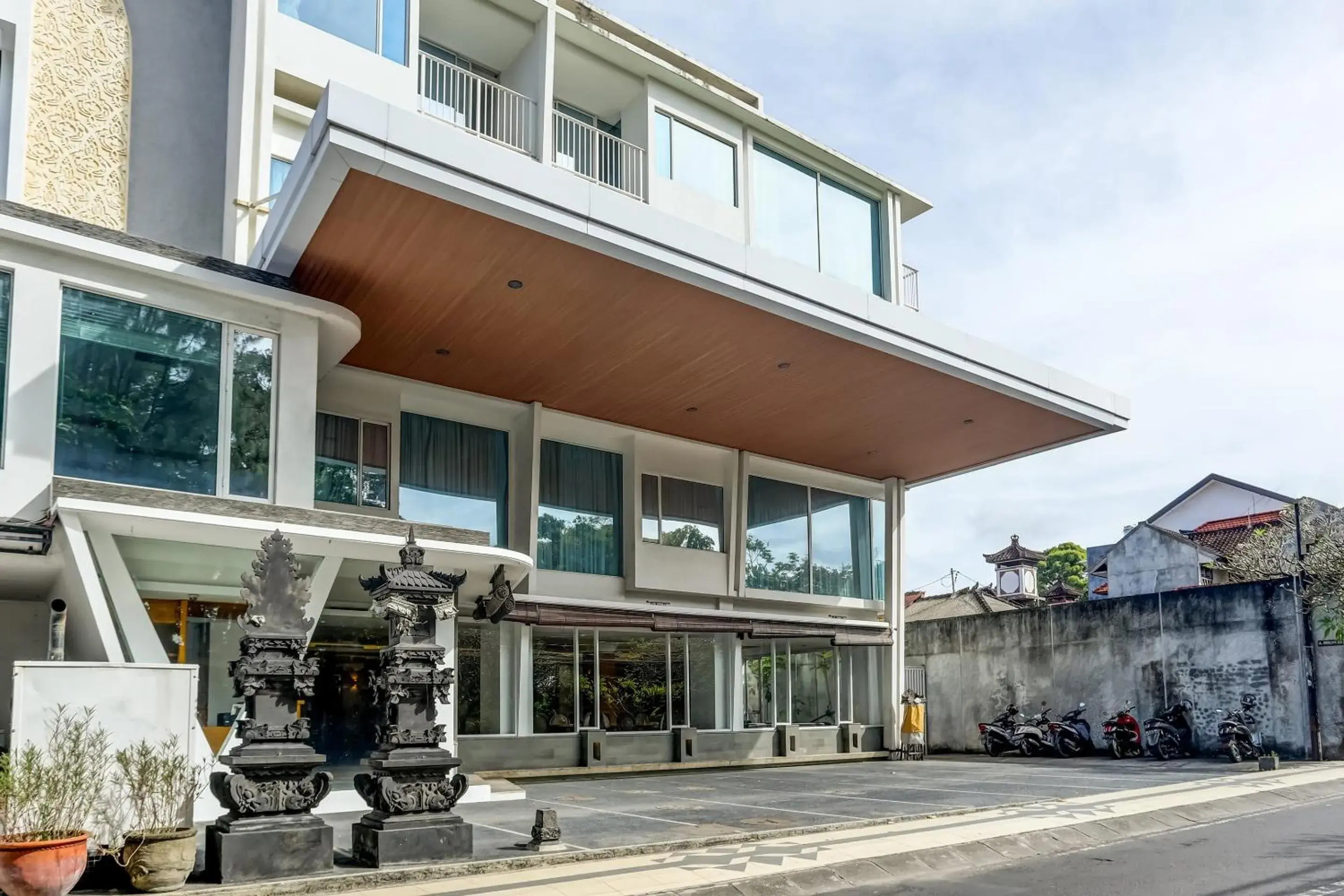 Facade/entrance in Collection O Legian Near Pantai Kuta Formerly Premium Legian Facade/entrance in Collection O Legian Near Pantai Kuta Formerly Premium Legian