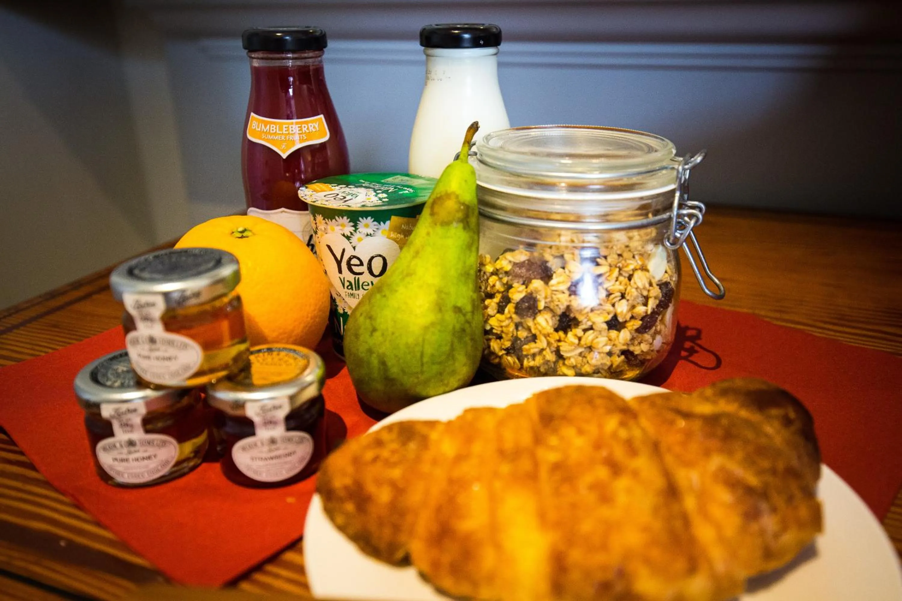 Breakfast in The Cardinals Hat
