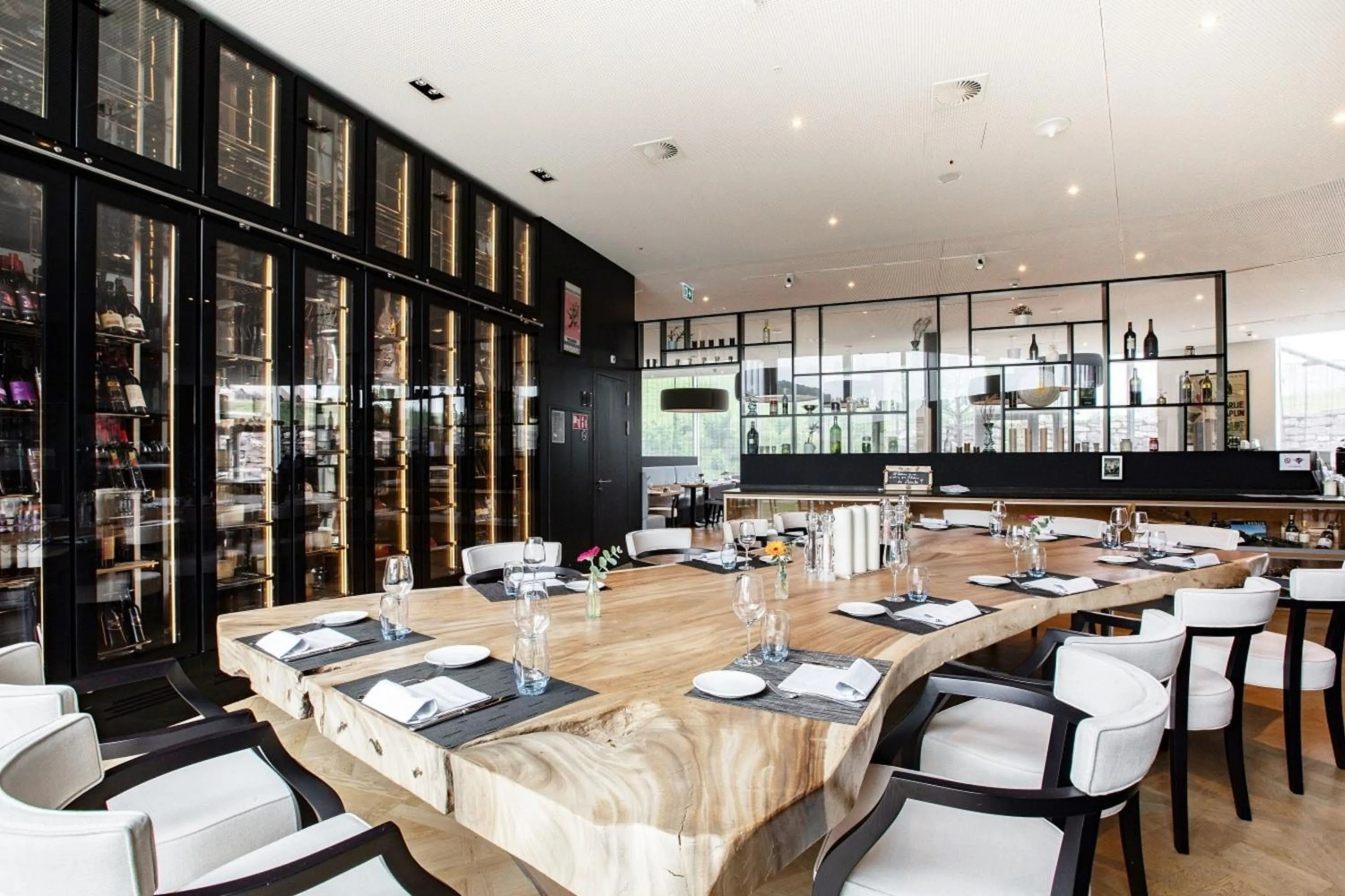 Restaurant/places to eat in Modern Times Hotel, Vevey, A Tribute Portfolio Hotel