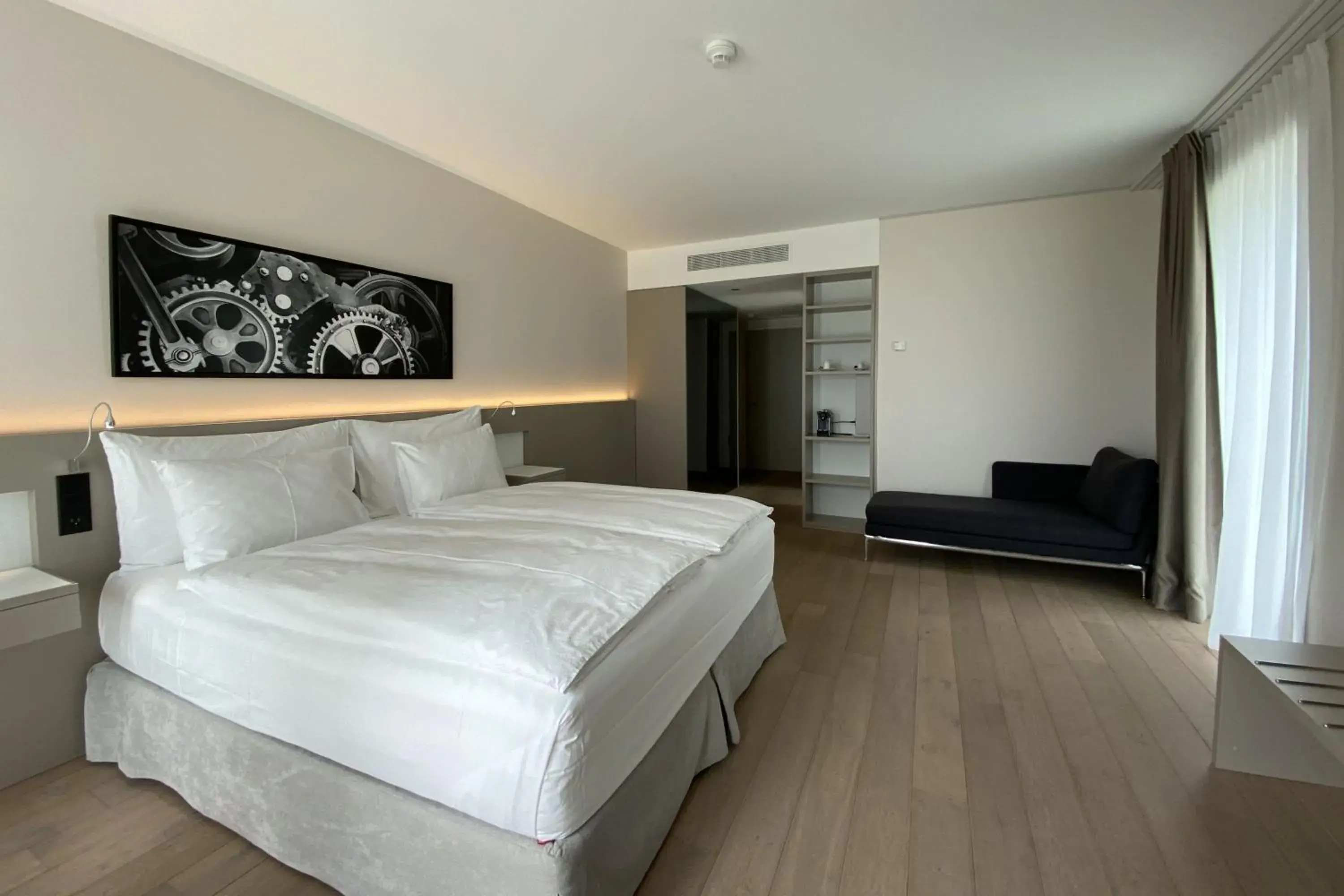 Photo of the whole room, Bed in Modern Times Hotel, Vevey, A Tribute Portfolio Hotel Photo of the whole room, Bed in Modern Times Hotel, Vevey, A Tribute Portfolio Hotel