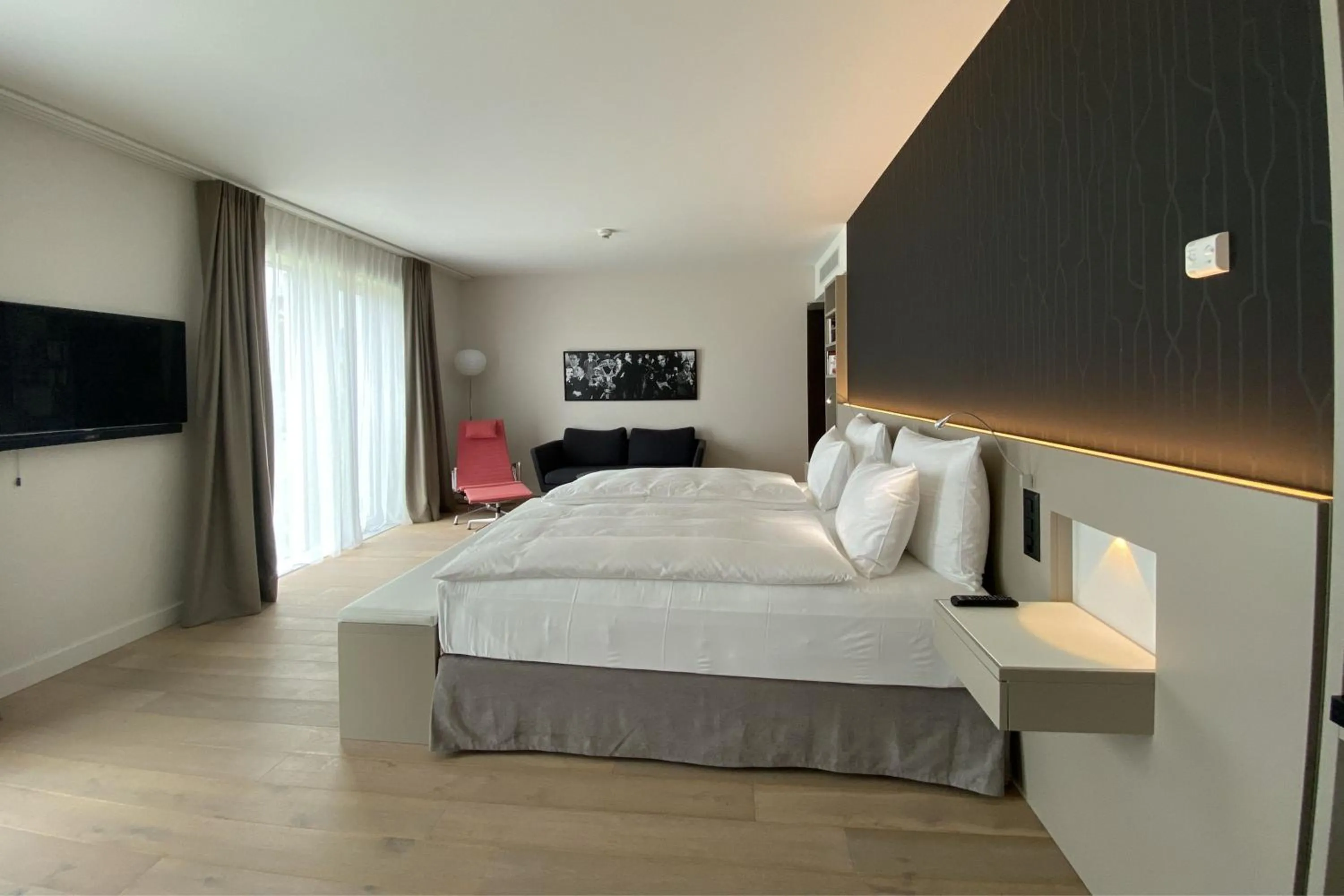 Photo of the whole room, Bed in Modern Times Hotel, Vevey, A Tribute Portfolio Hotel