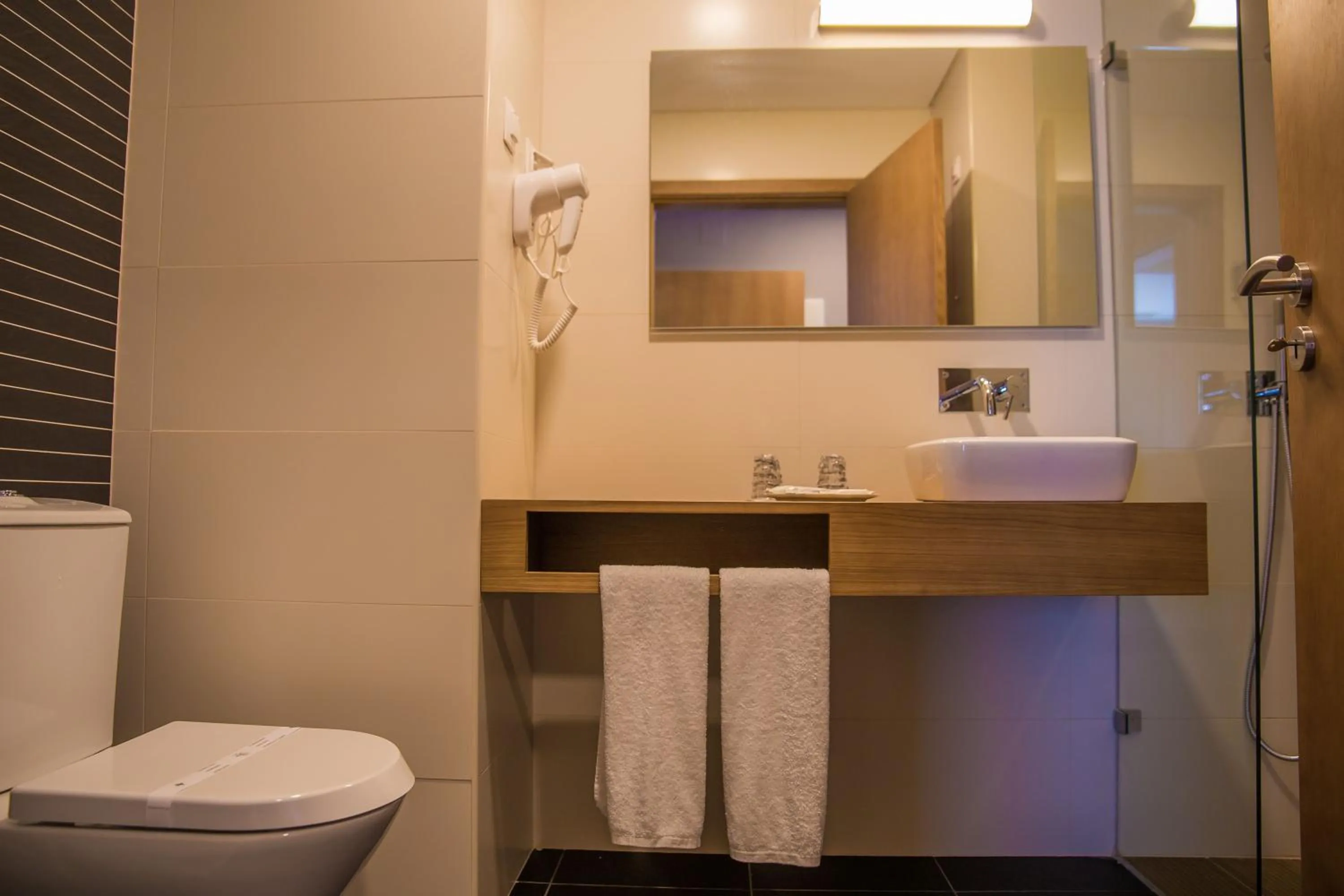 Bathroom in Belmonte Sinai Hotel