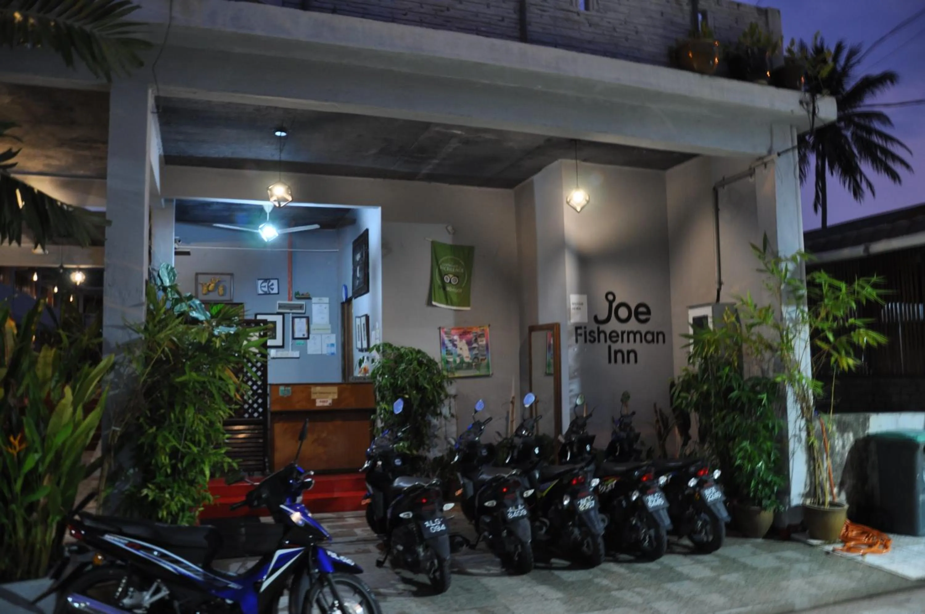 Facade/entrance in Joe Fisherman Inn