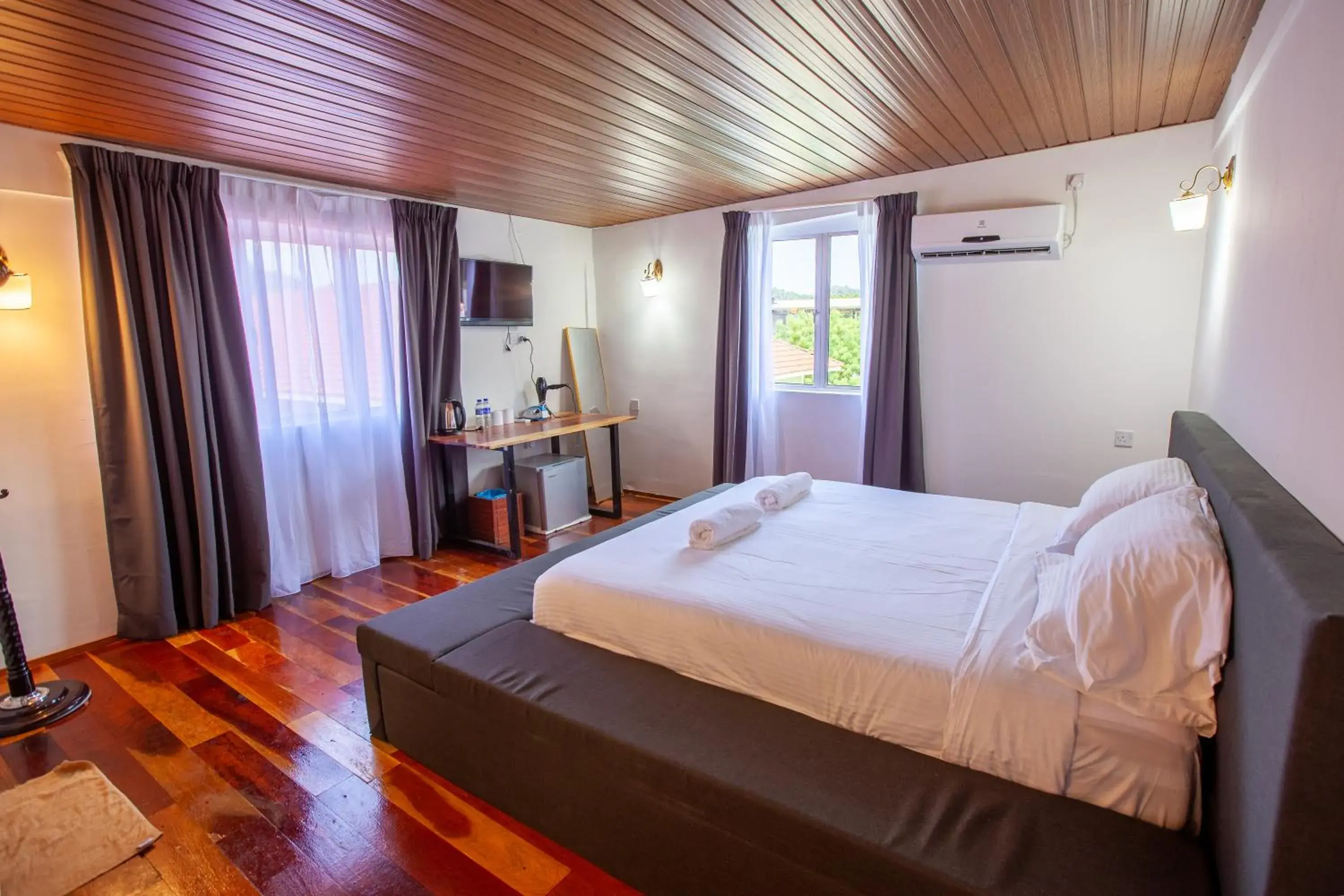 Bed in Joe Fisherman Inn Bed in Joe Fisherman Inn