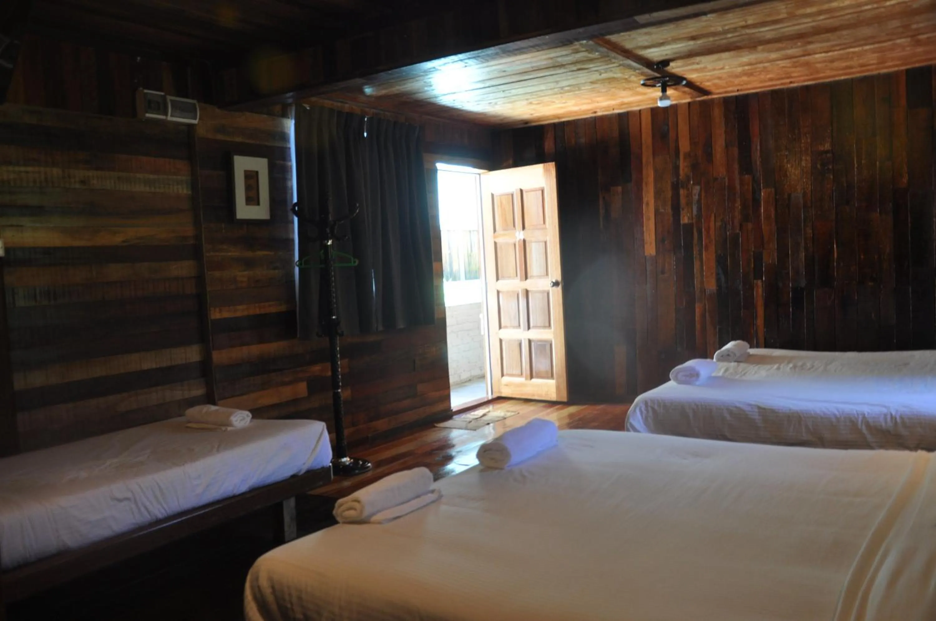 Bed in Joe Fisherman Inn