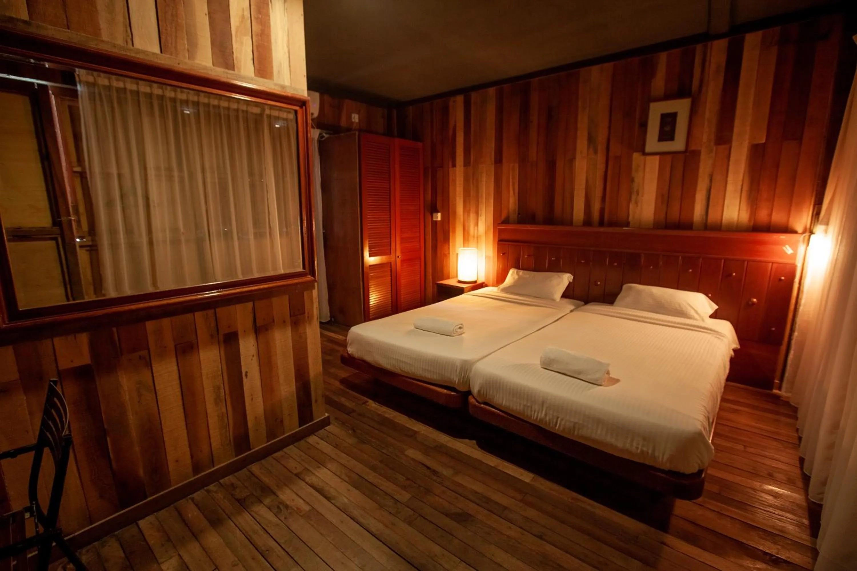 Photo of the whole room, Bed in Joe Fisherman Inn