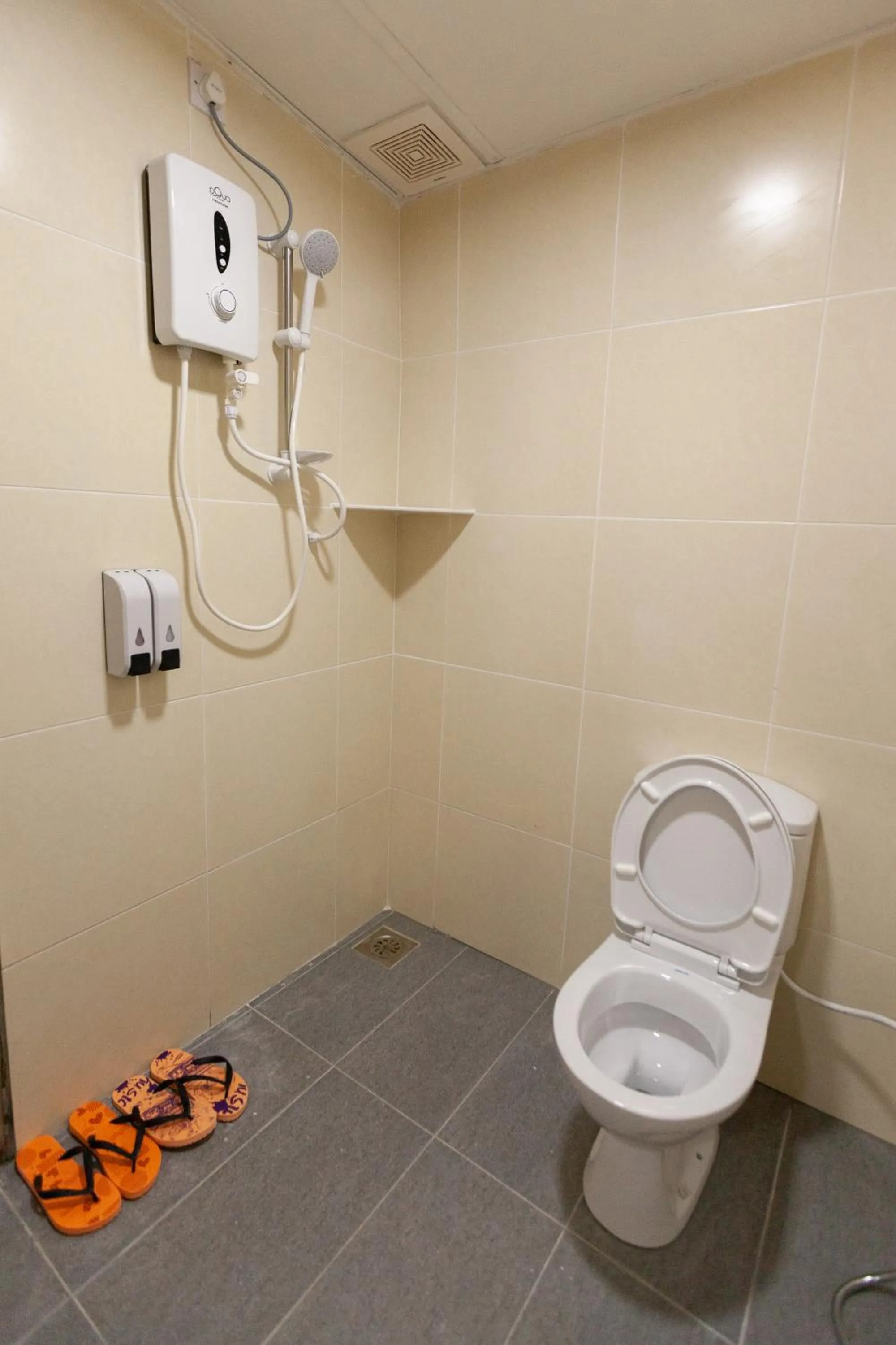 Bathroom in Joe Fisherman Inn