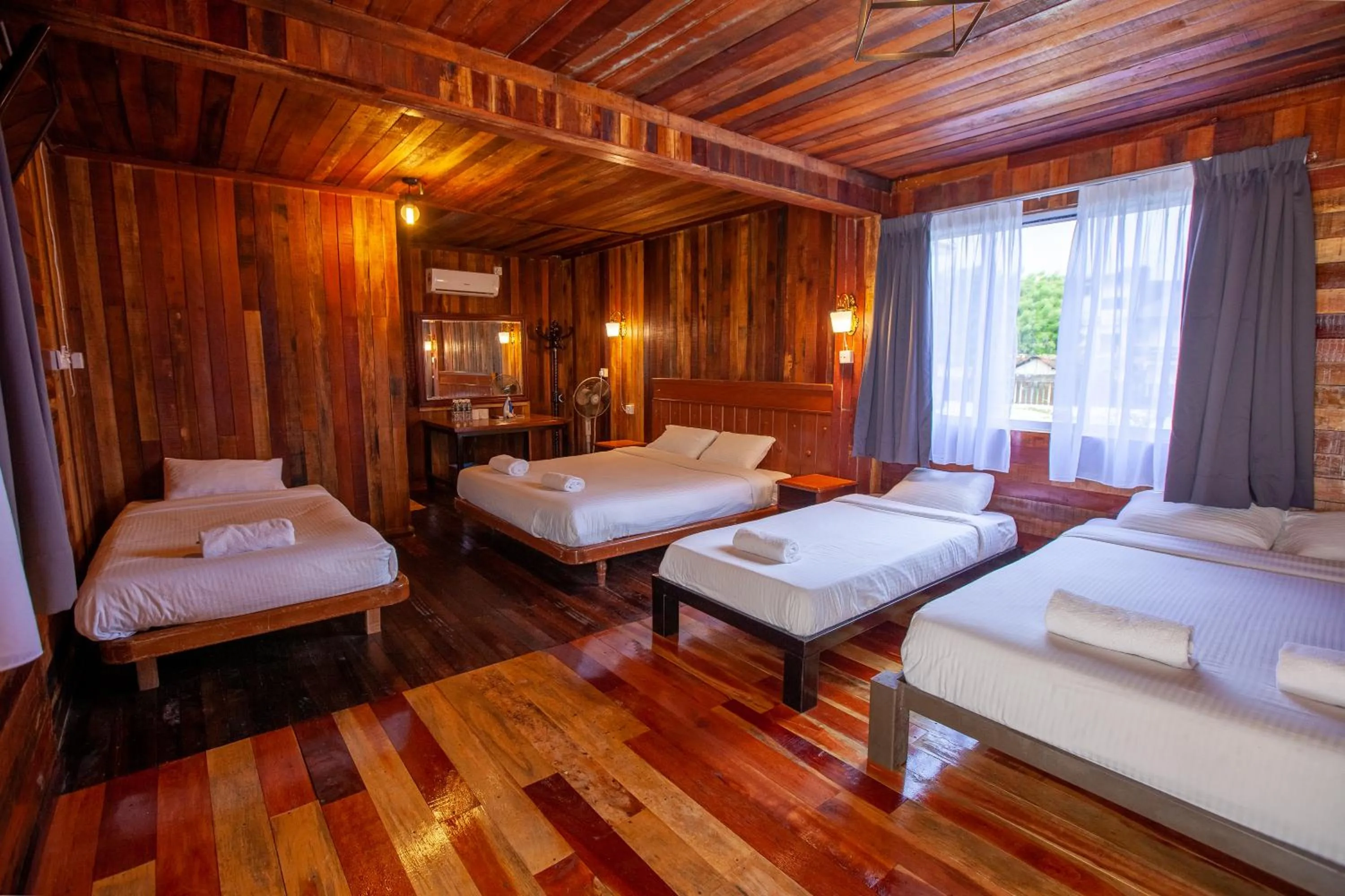 Photo of the whole room, Bed in Joe Fisherman Inn