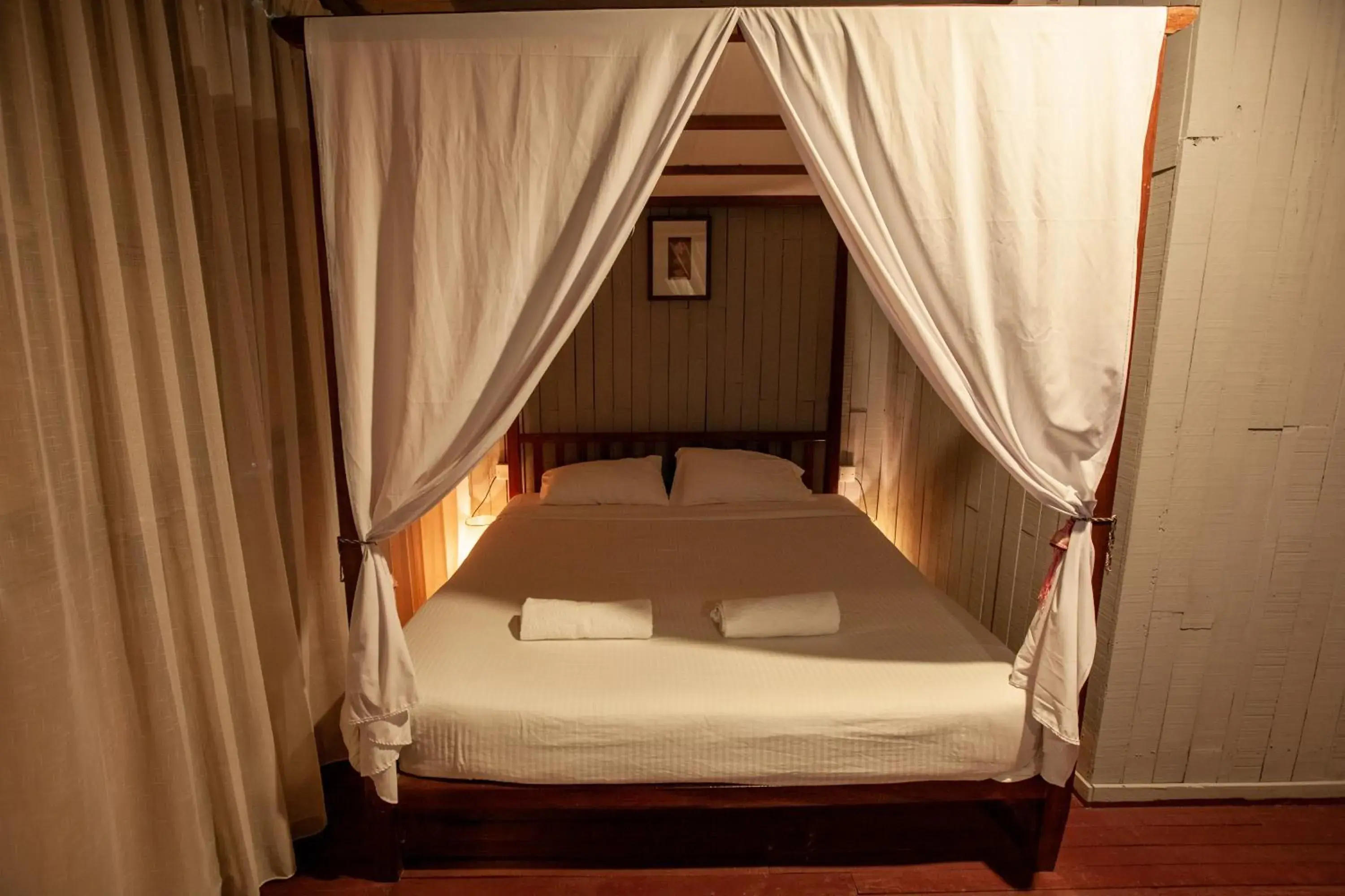 Bed in Joe Fisherman Inn Bed in Joe Fisherman Inn