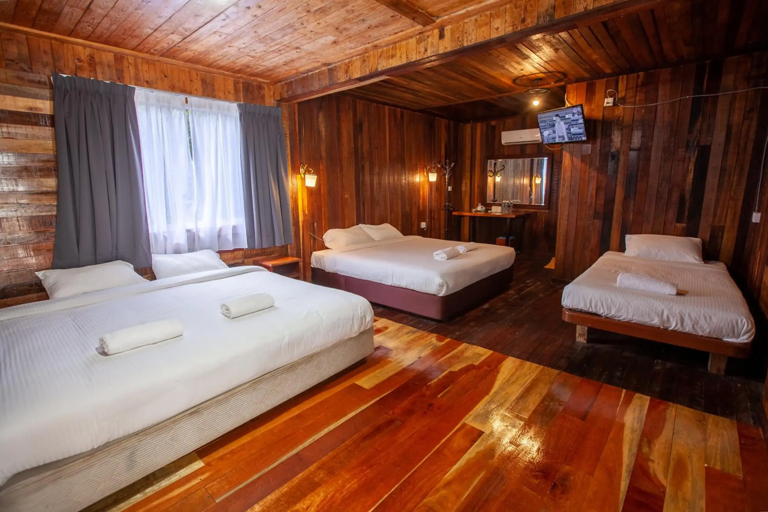 Family Room in Joe Fisherman Inn Family Room in Joe Fisherman Inn