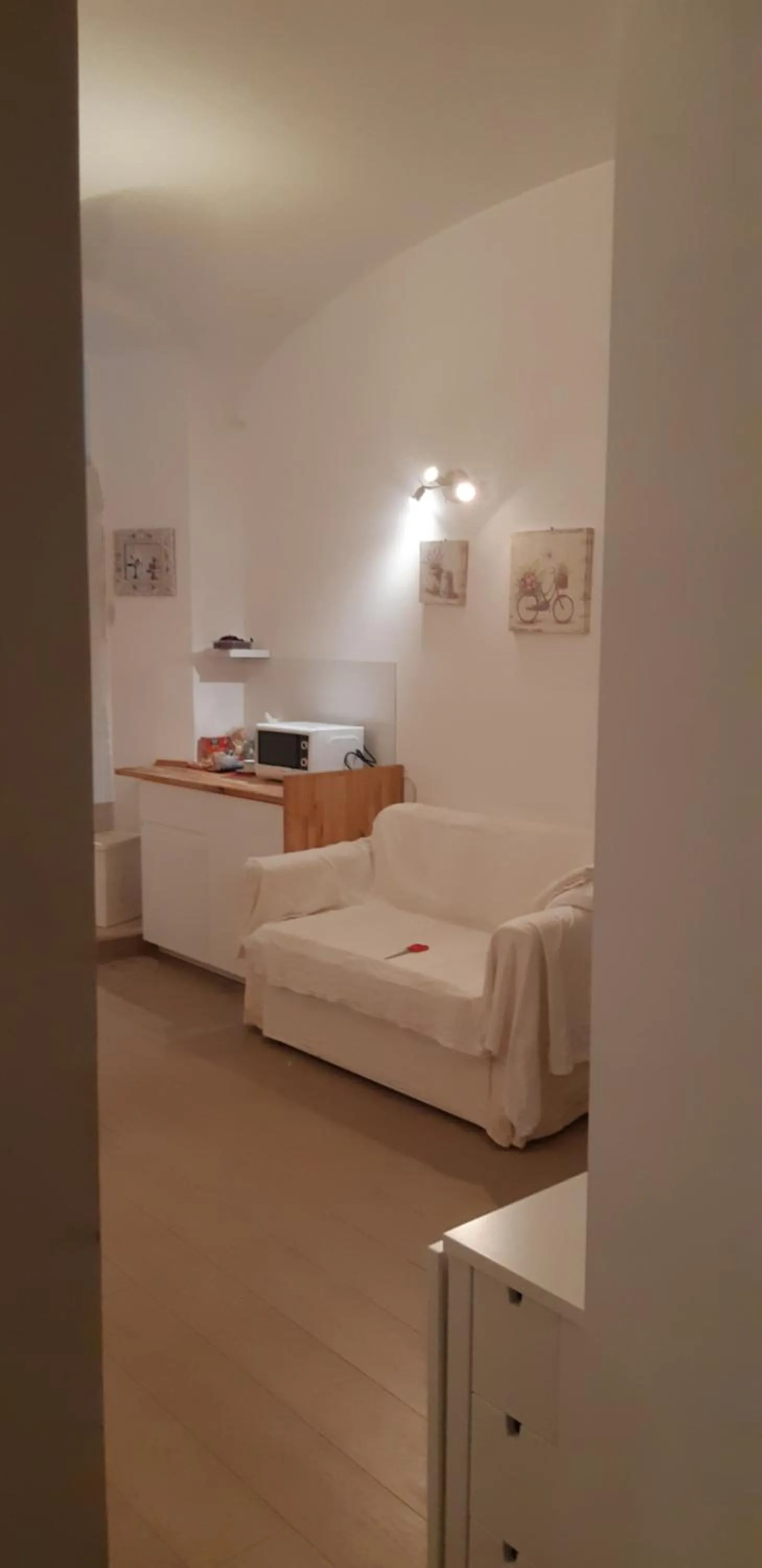 Seating area, Bed in La Casetta di Ely