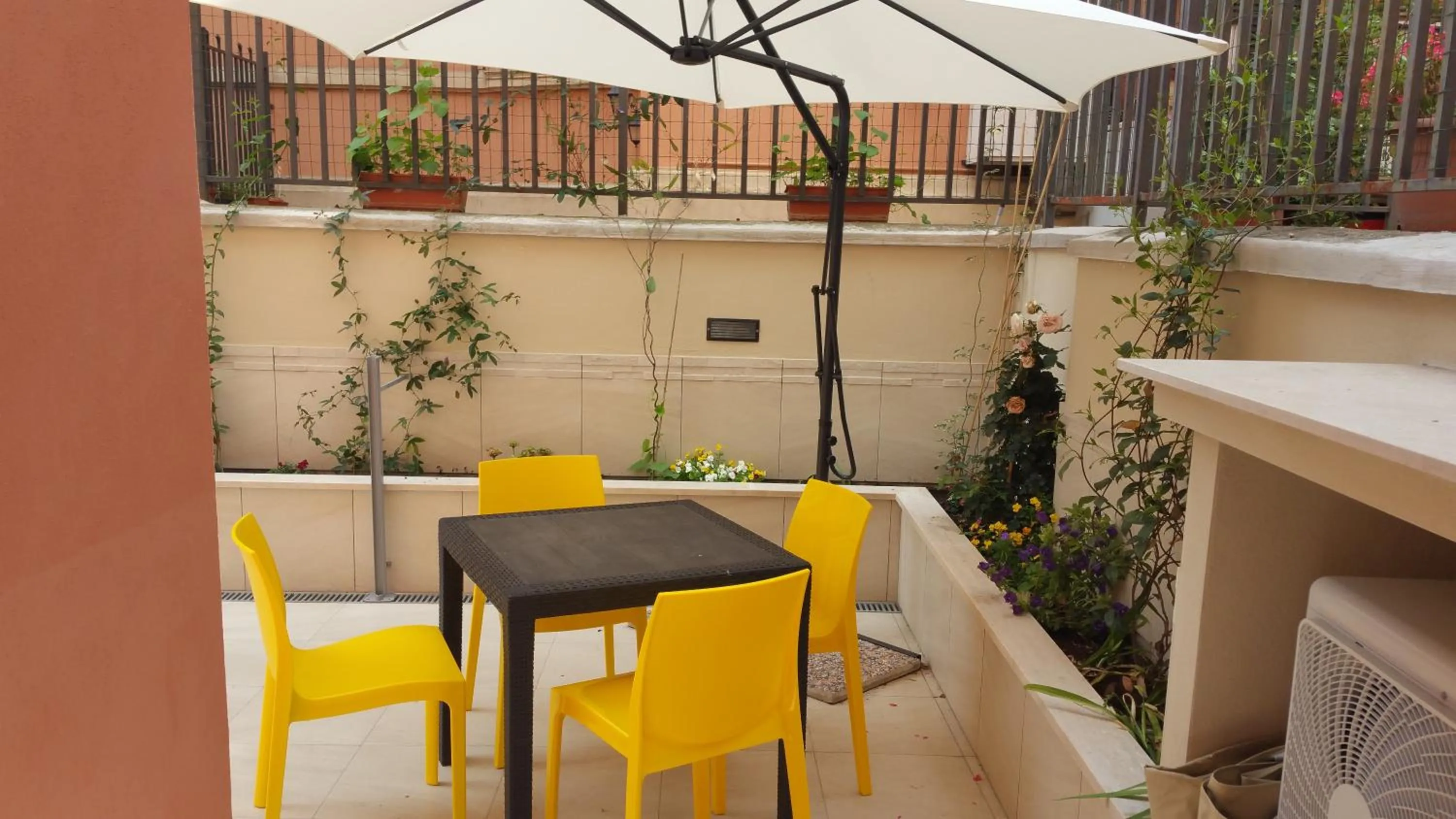 Property building in La Casetta di Ely