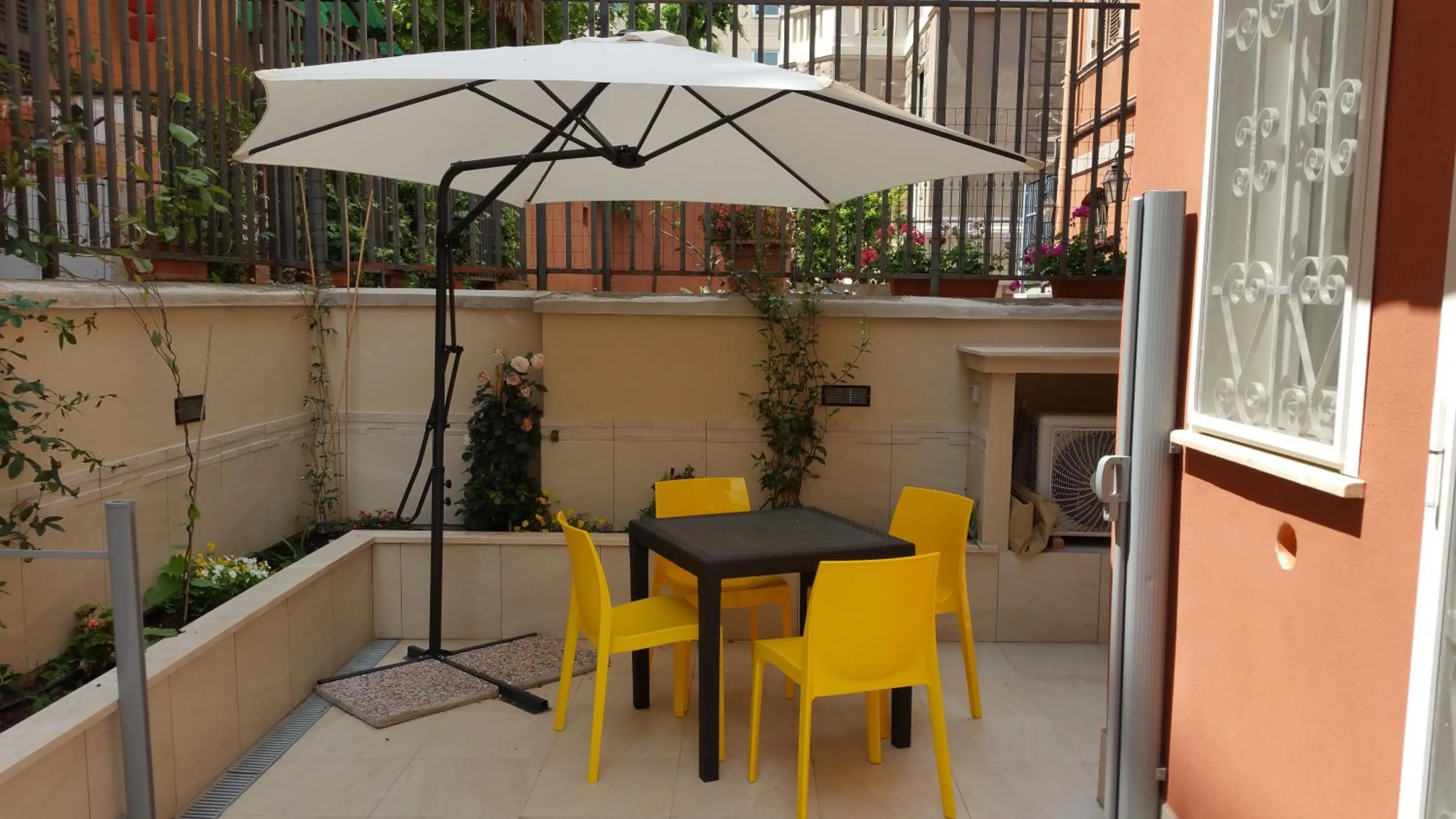 Property building in La Casetta di Ely