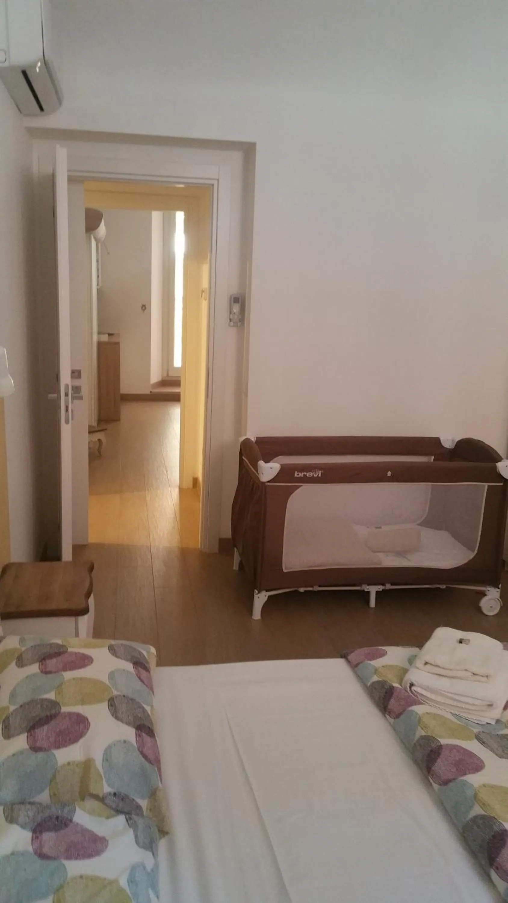 cot, Bed in La Casetta di Ely