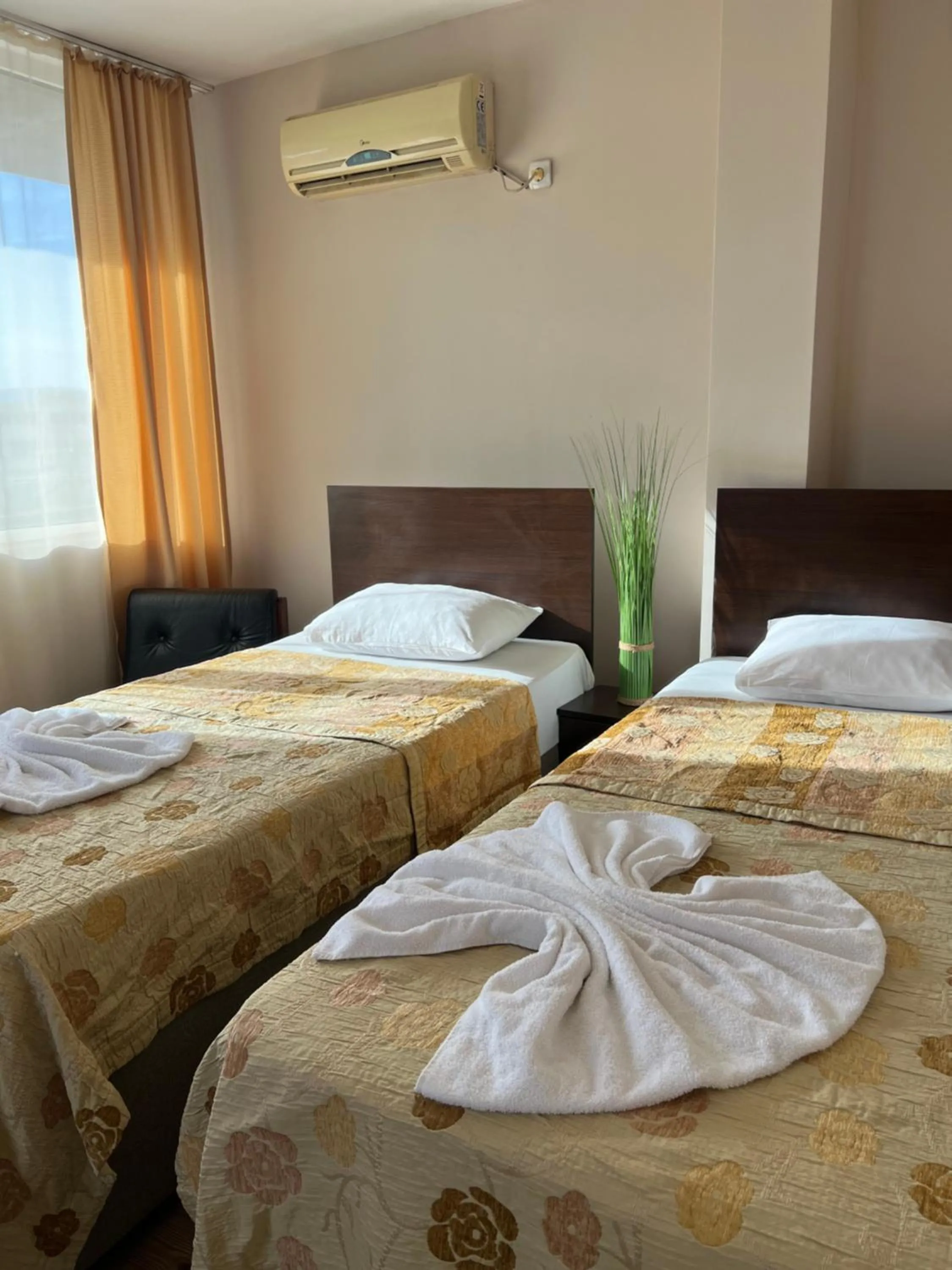 Triple Room with Balcony in Hotel Han Krum