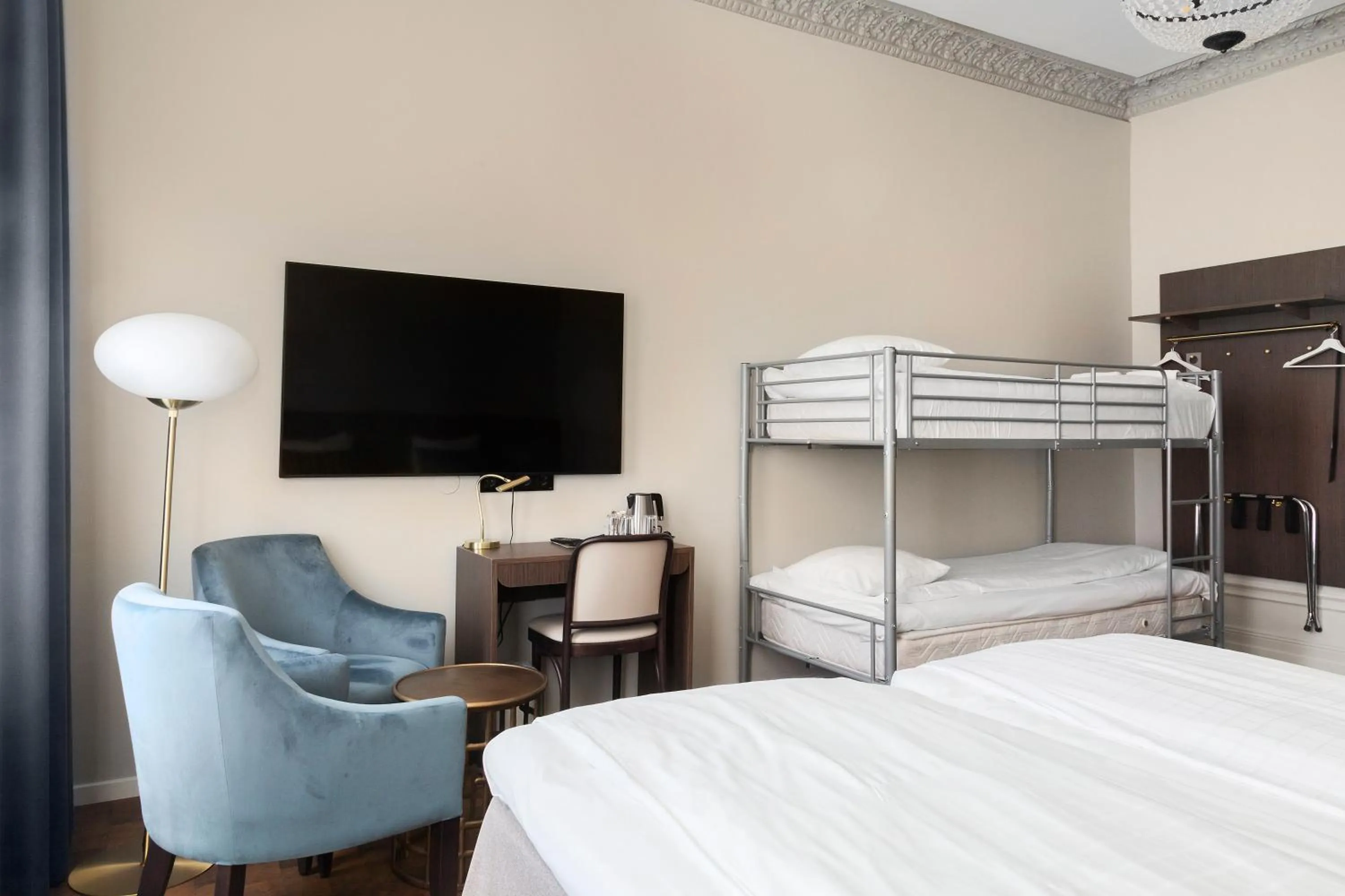 Seating area, Bed in Hotel Hötorget, BW Signature Collection