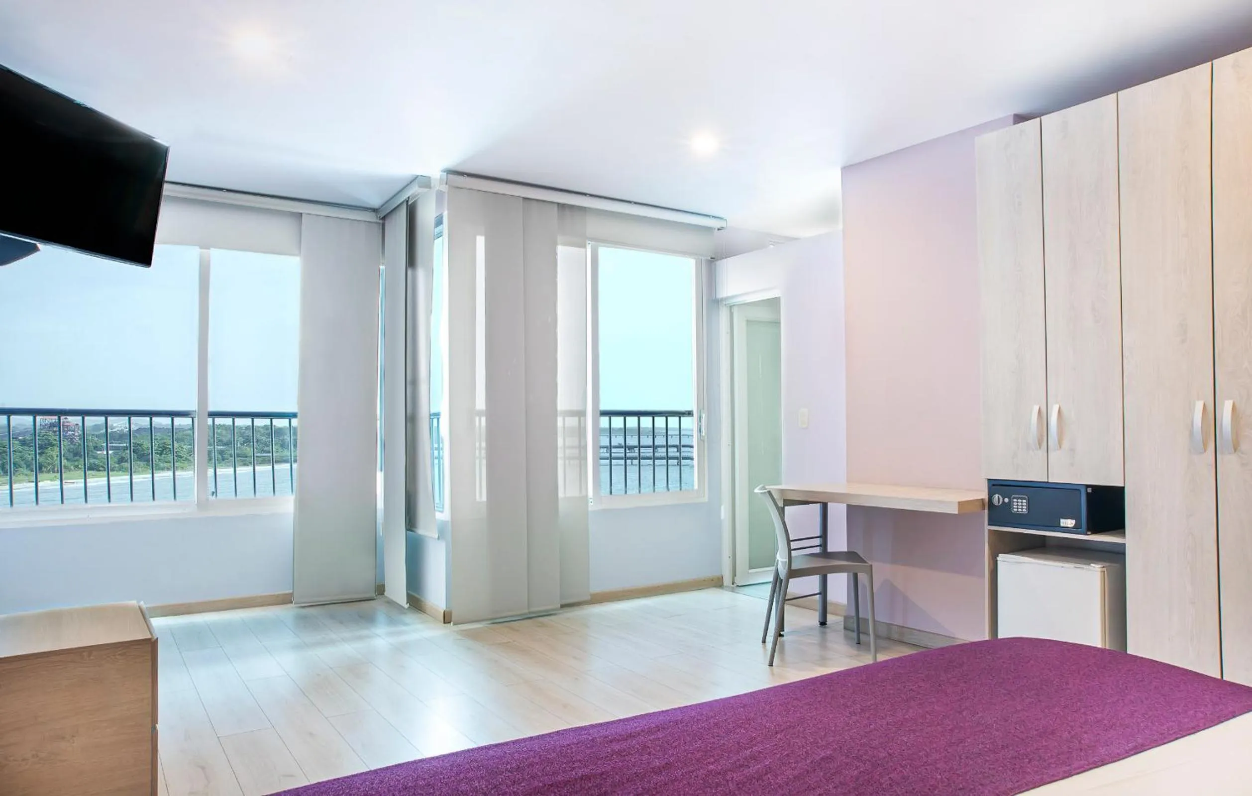 TV and multimedia, Bed in Hotel Santorini Casablanca Resort