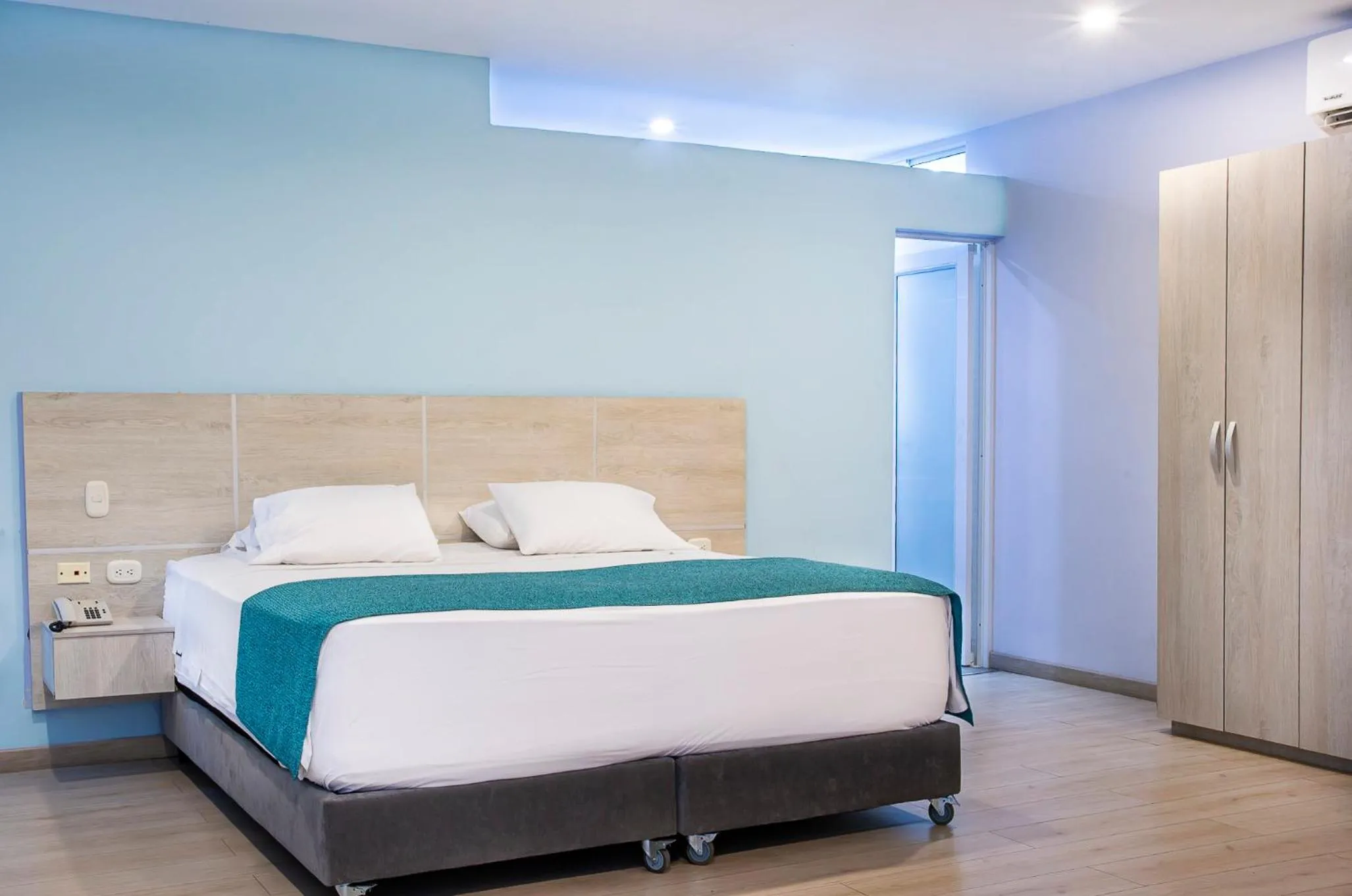 Bedroom, Bed in Hotel Santorini Casablanca Resort