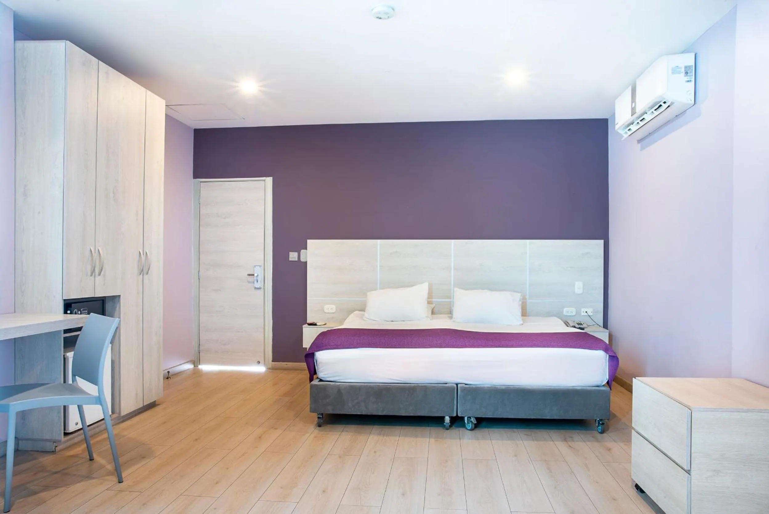 Bedroom, Bed in Hotel Santorini Casablanca Resort