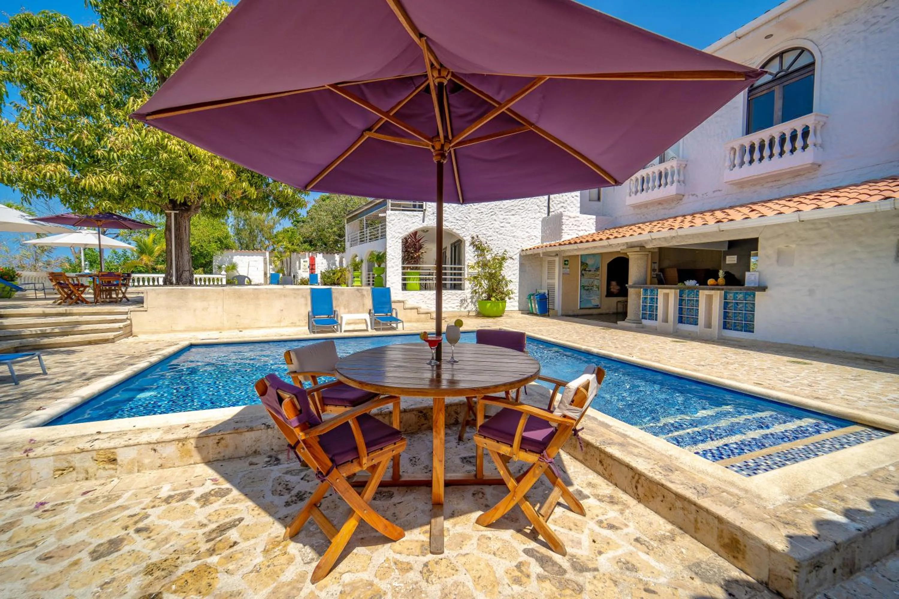 Swimming pool in Hotel Santorini Casablanca Resort