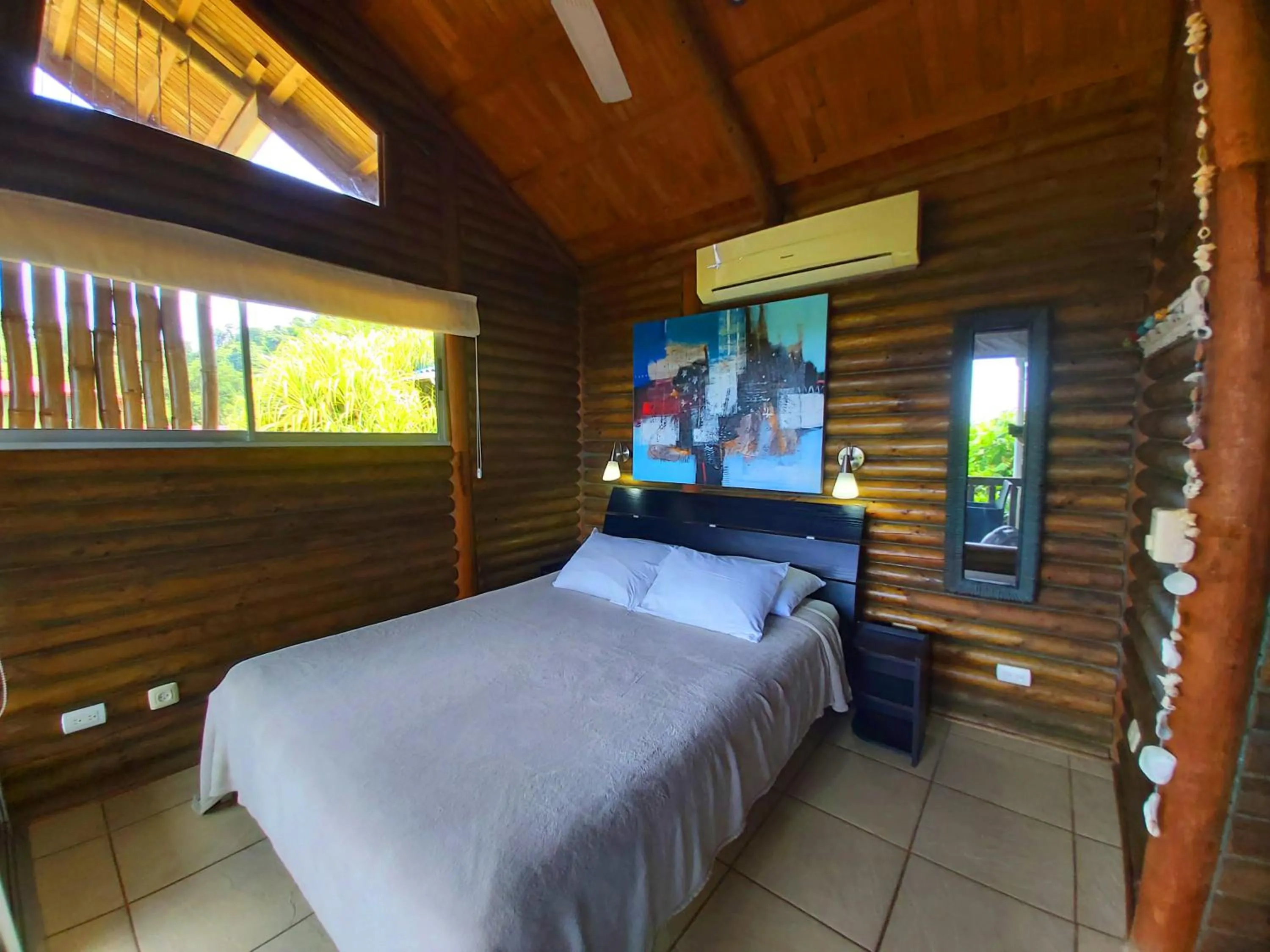 Bedroom, Bed in Horizon Hotel & Yoga center