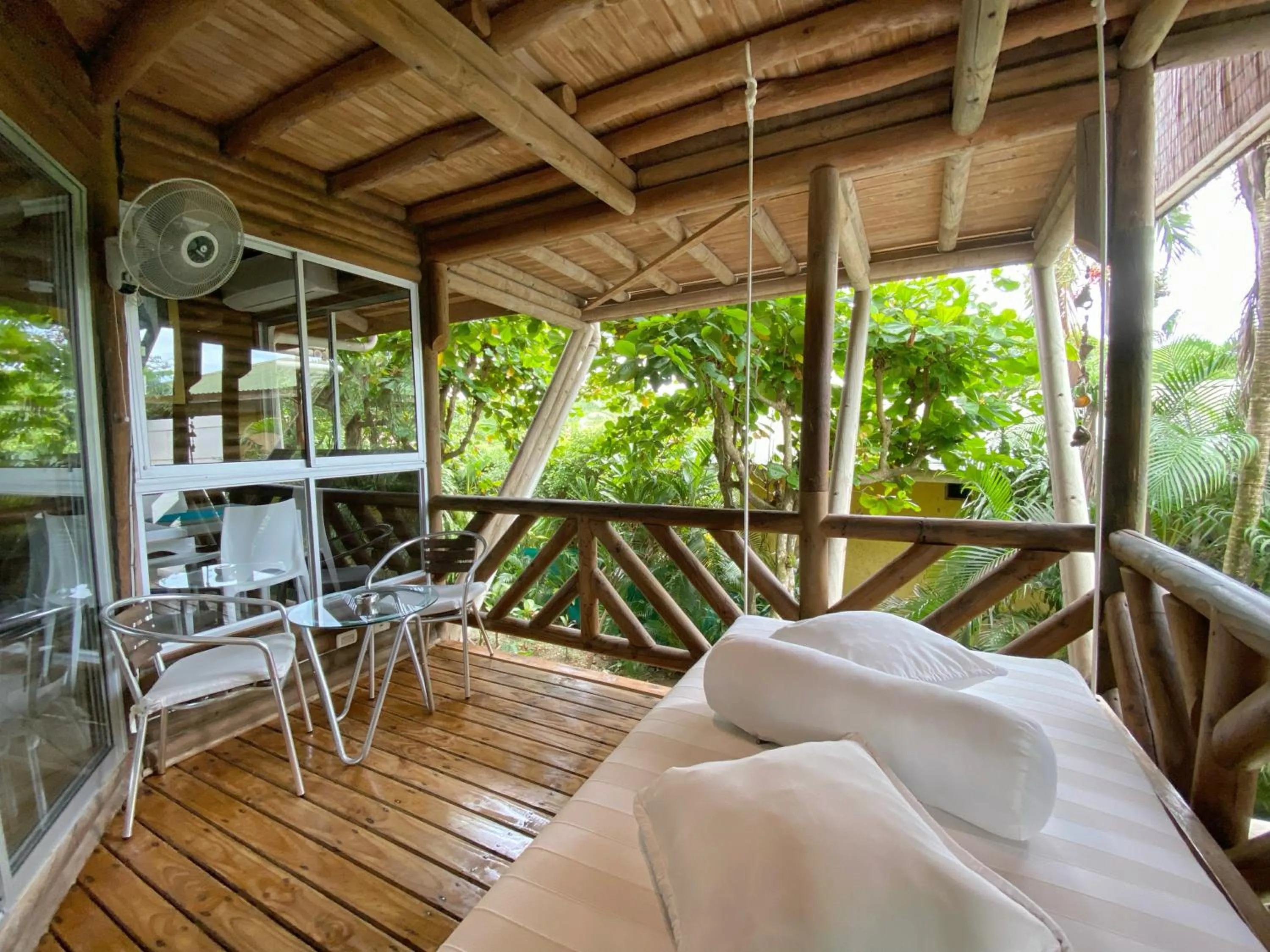 Balcony/Terrace in Horizon Hotel & Yoga center