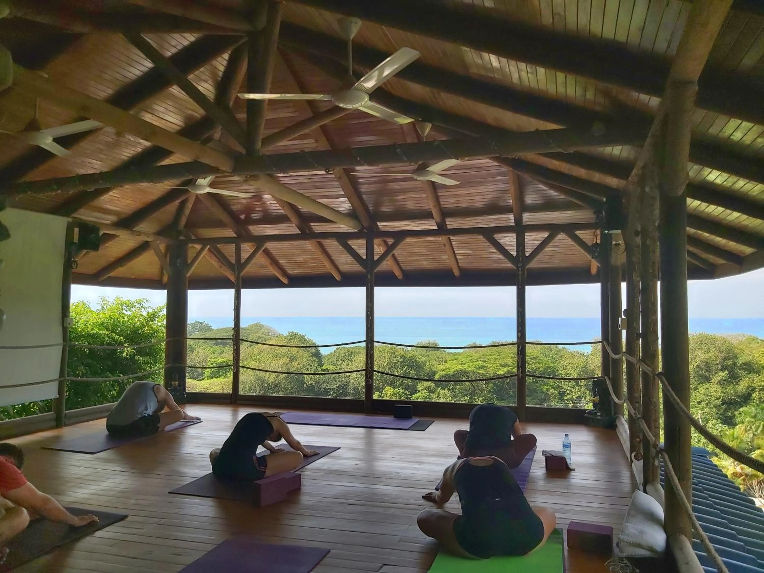 Fitness centre/facilities in Horizon Hotel & Yoga center