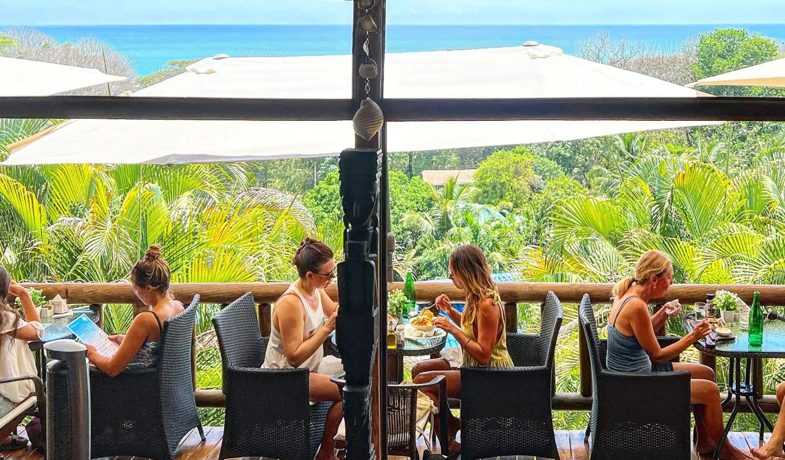 Restaurant/places to eat in Horizon Hotel & Yoga center