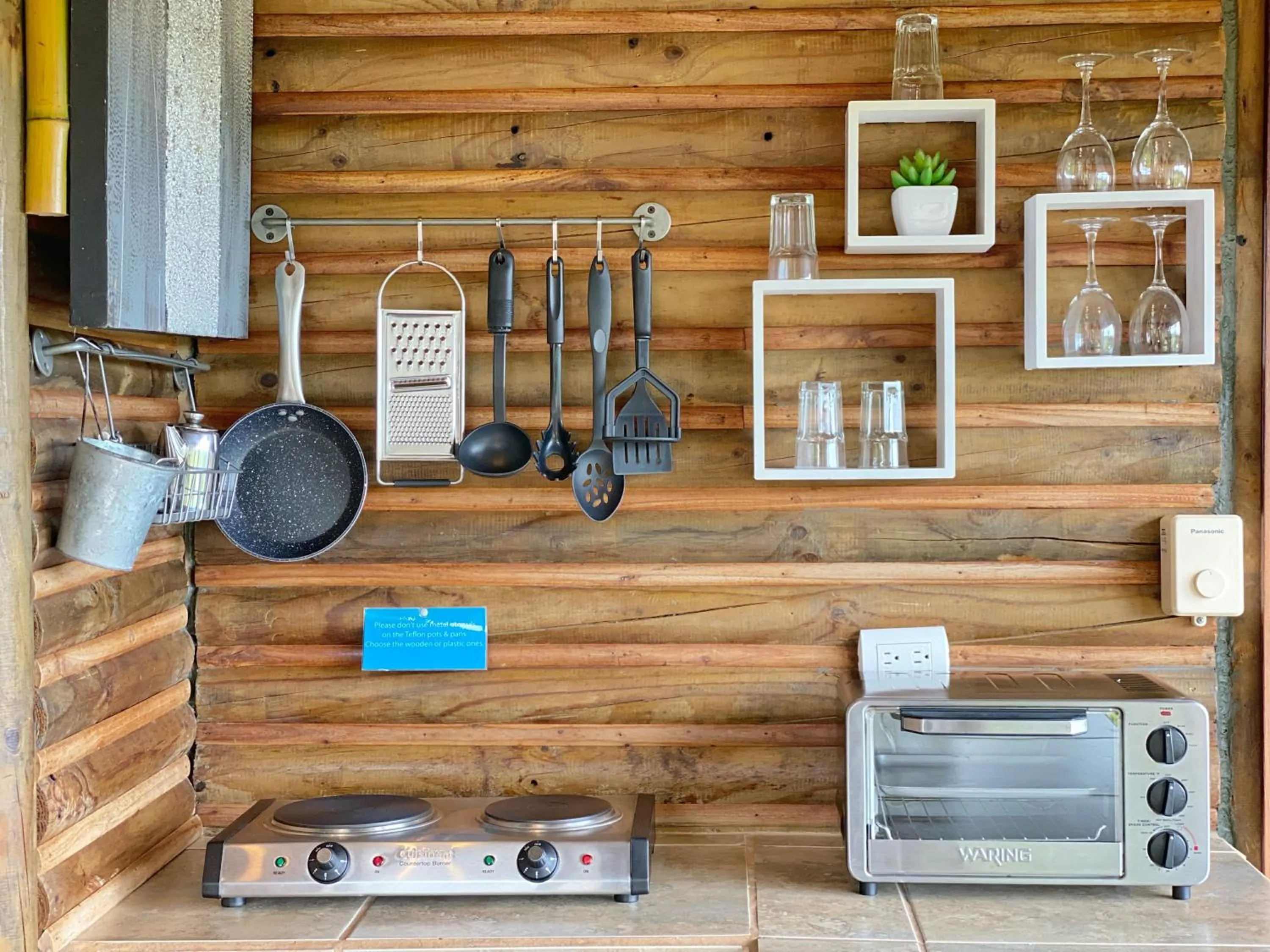 Kitchen or kitchenette in Horizon Hotel & Yoga center