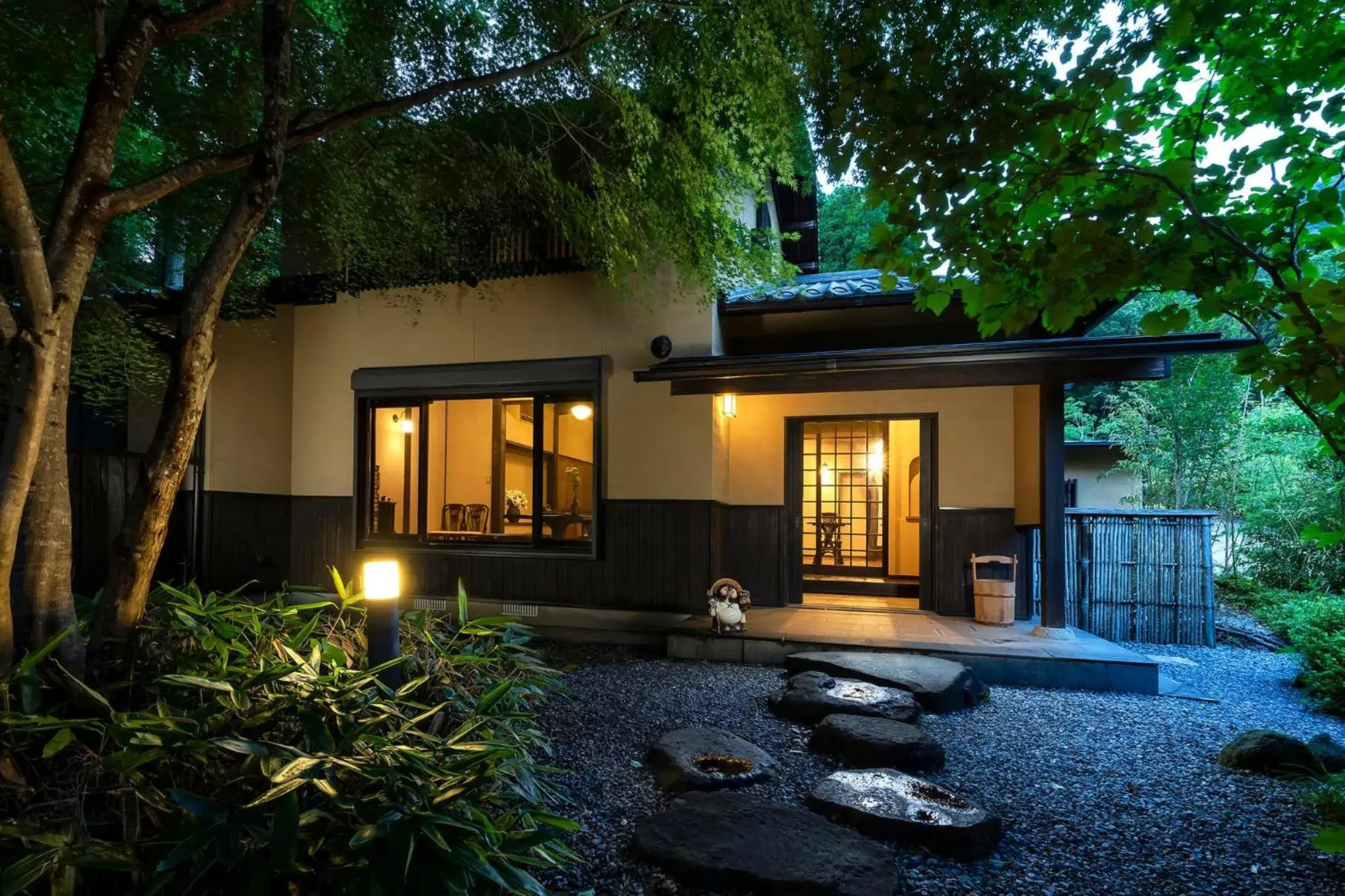 Property building in Yufuin Yufusaryo Property building in Yufuin Yufusaryo