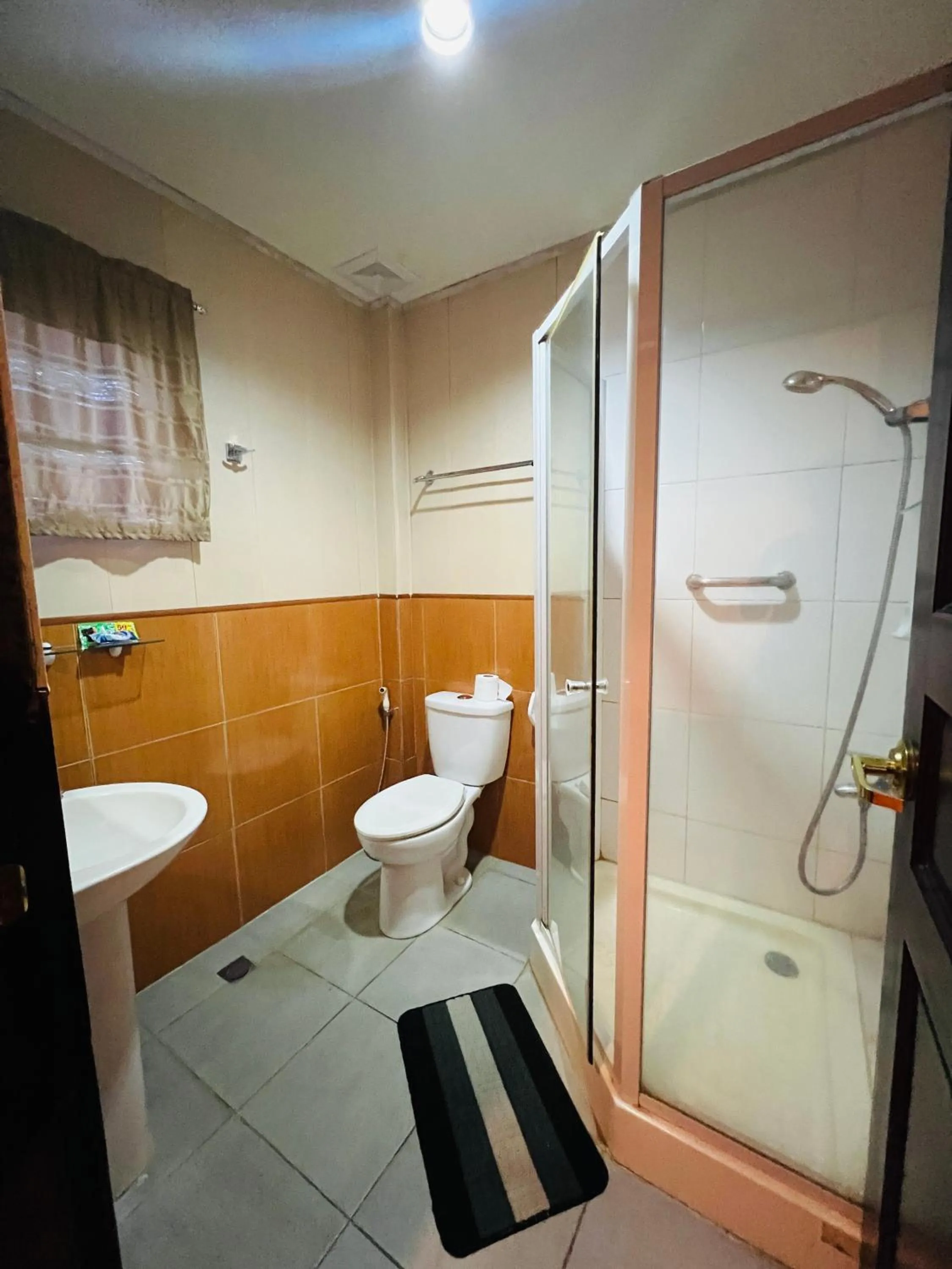 Shower in Marina Palawan Boutique Nature Resort