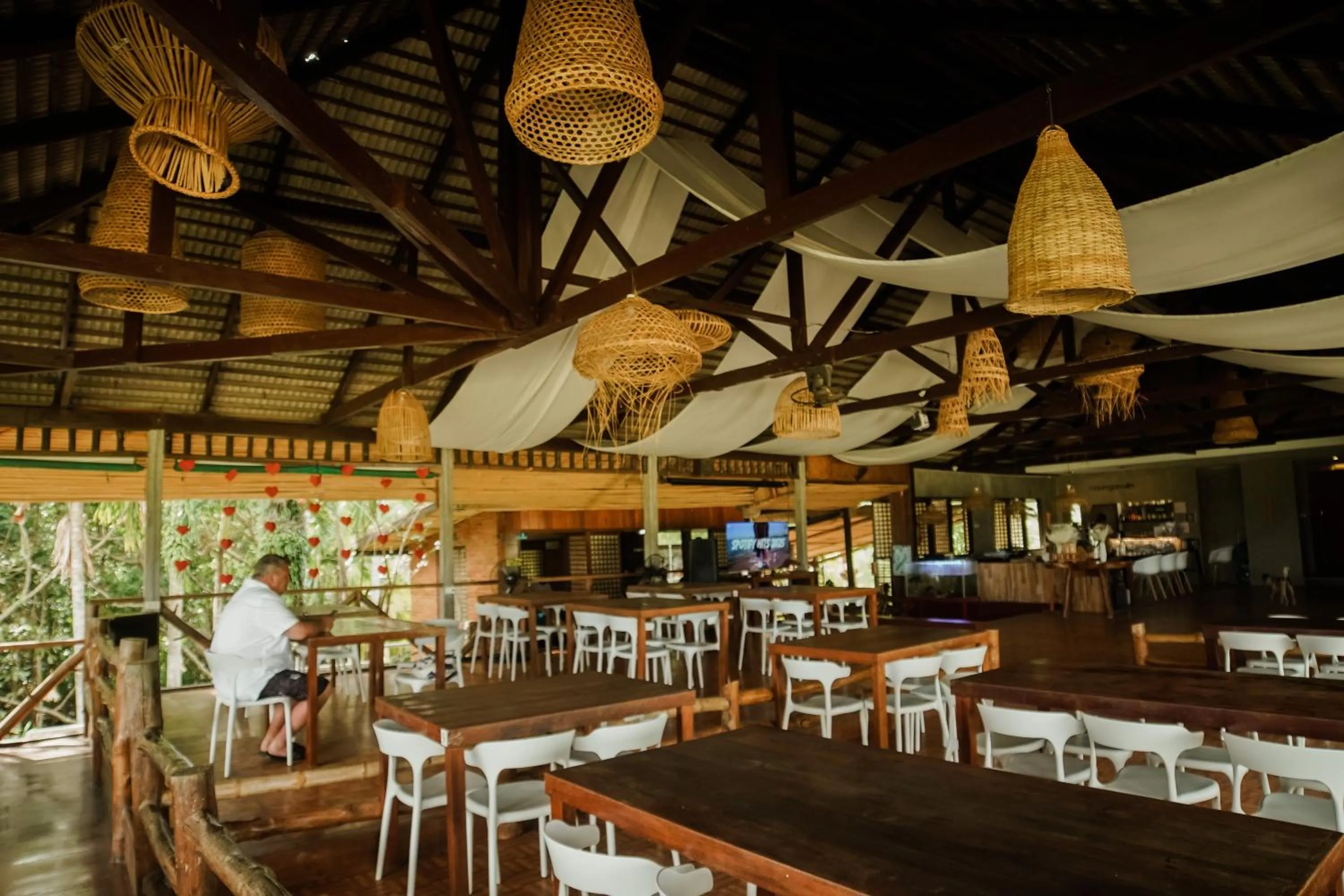 Restaurant/places to eat in Marina Palawan Boutique Nature Resort