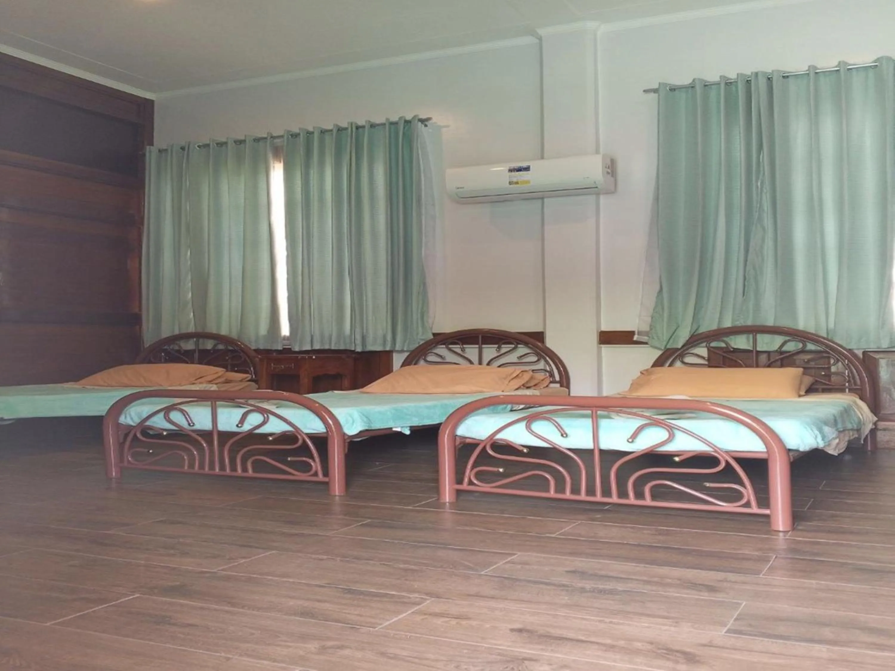 Deluxe Triple Room in Casa Tentay Iloilo City