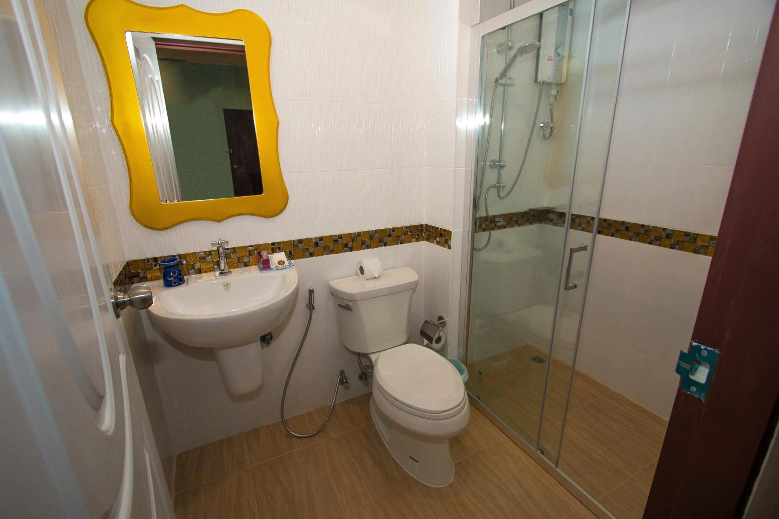 Shower in BS Airport at Phuket