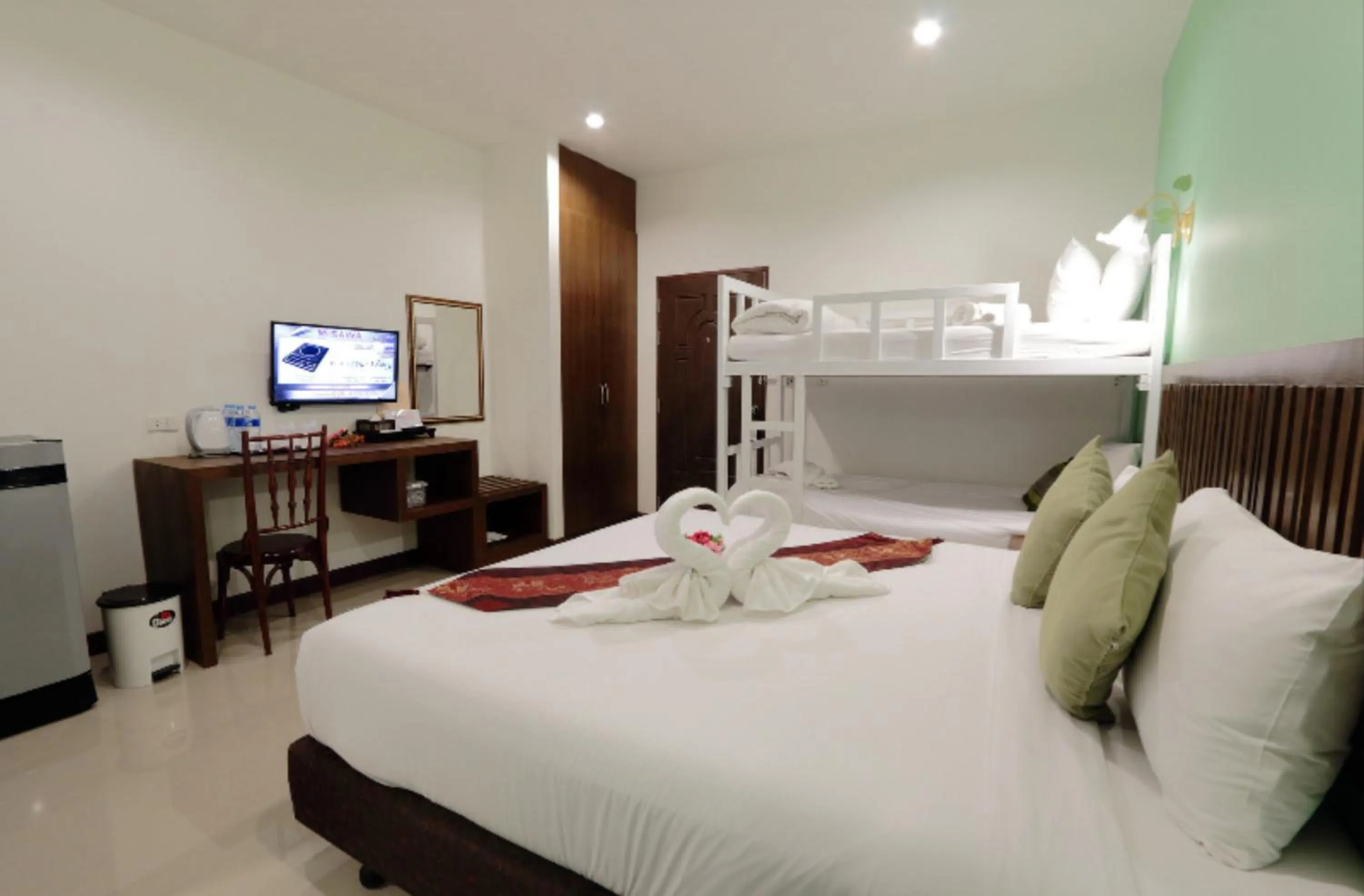 bunk bed, Bed in BS Airport at Phuket