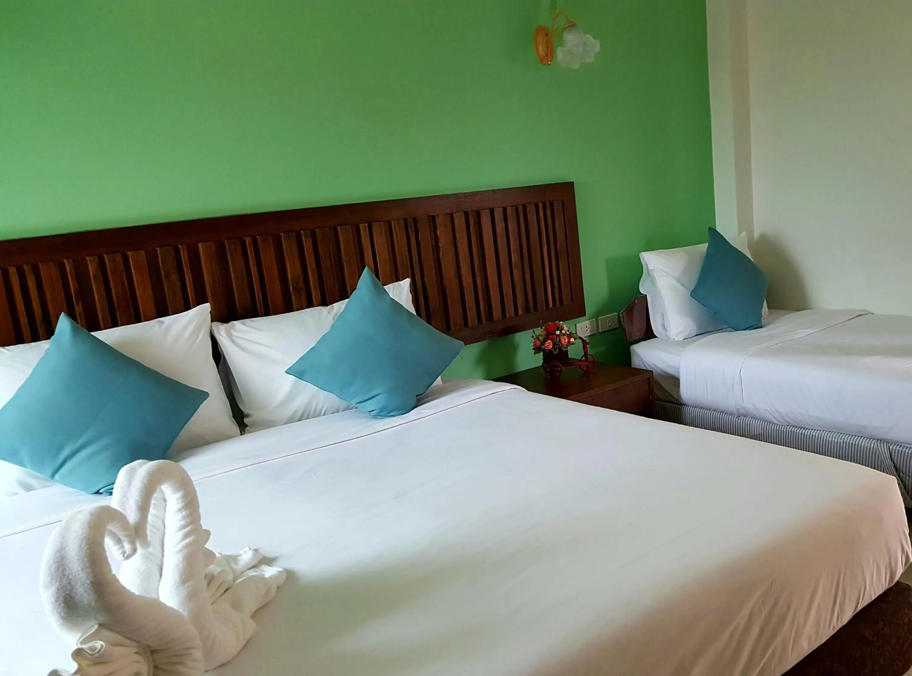 Photo of the whole room, Bed in BS Airport at Phuket