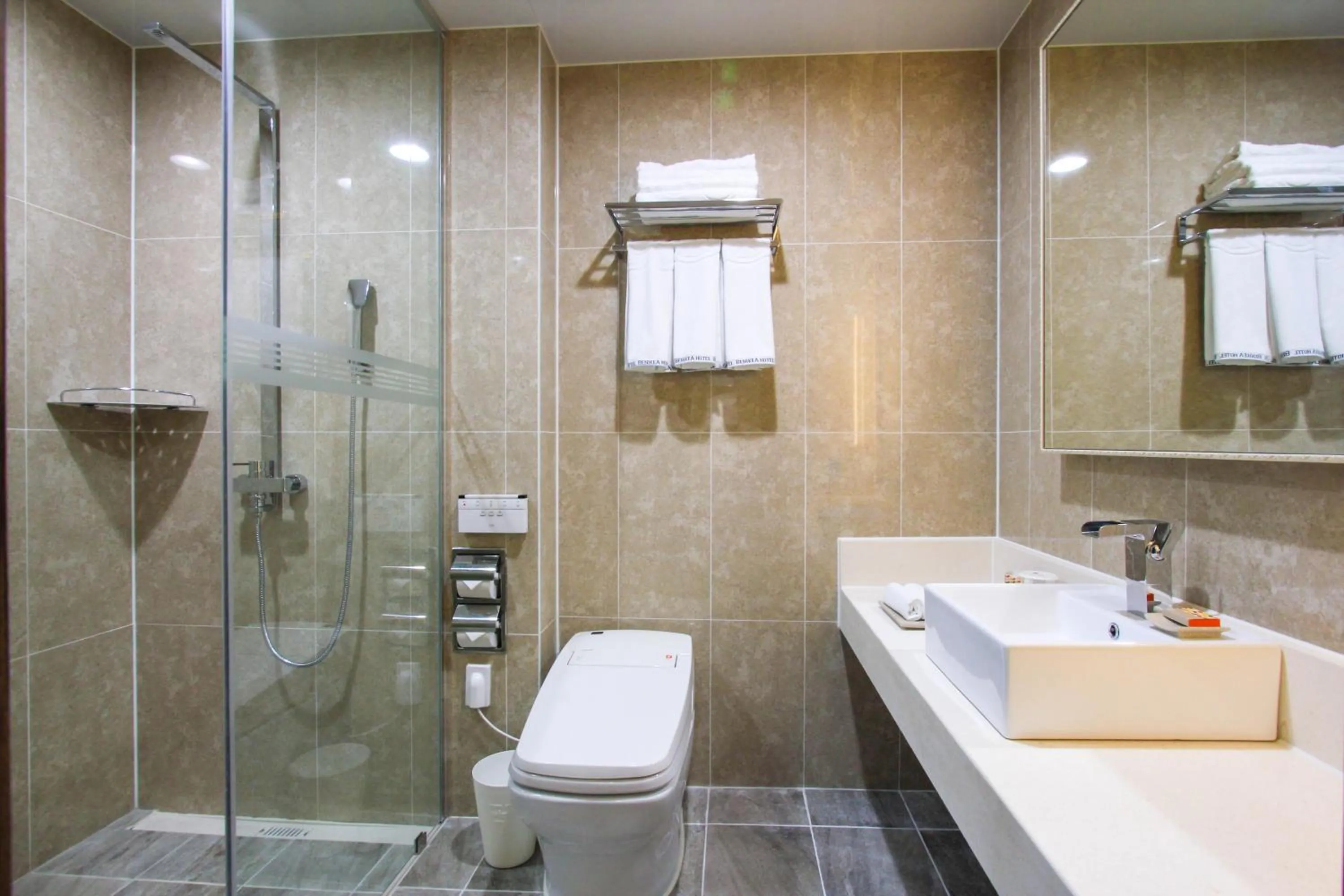 Shower in Benikea Hotel Haeundae