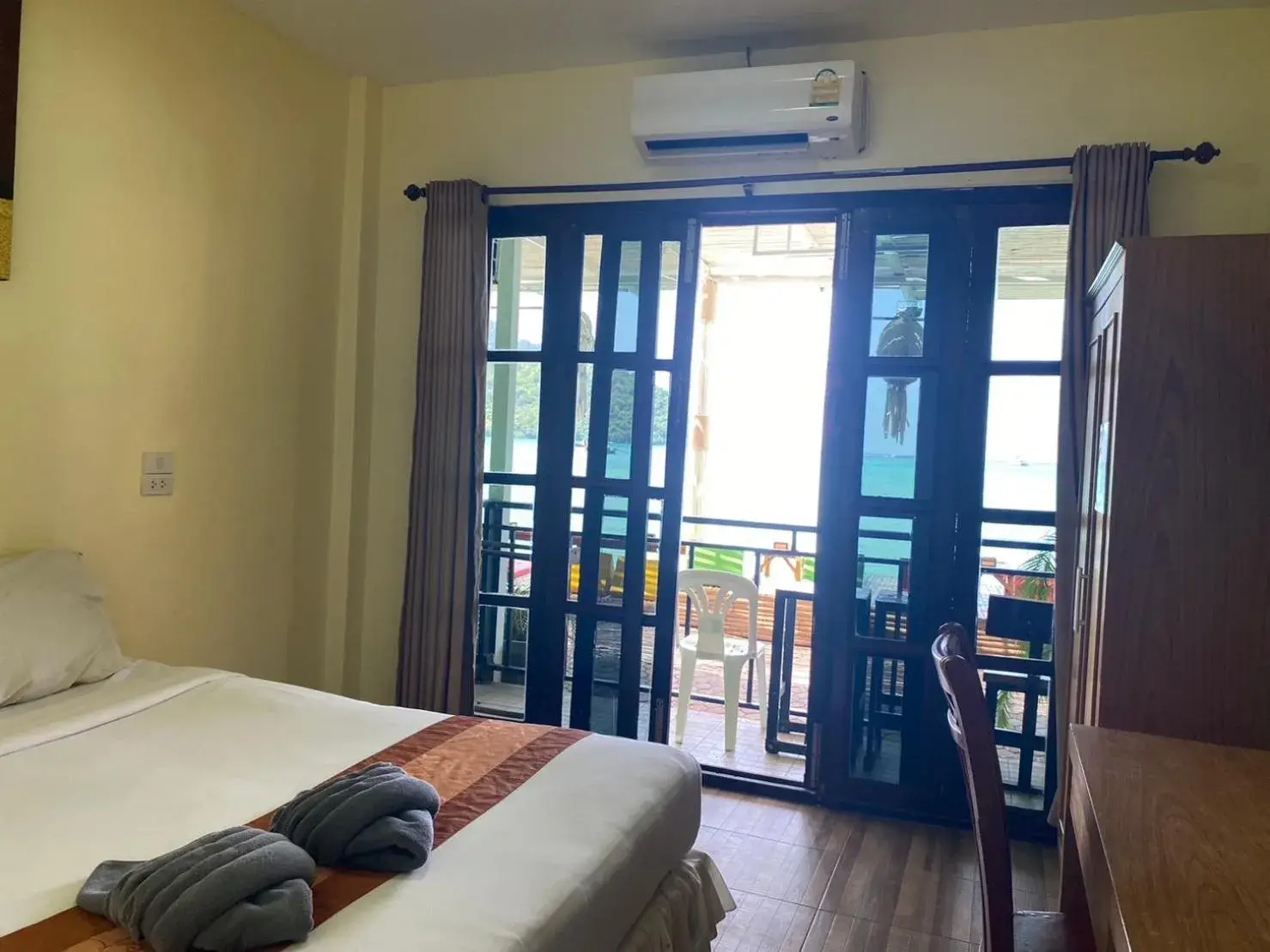 Property building, Bed in Phi Phi Green House & Sunsky Hostel Property building, Bed in Phi Phi Green House & Sunsky Hostel