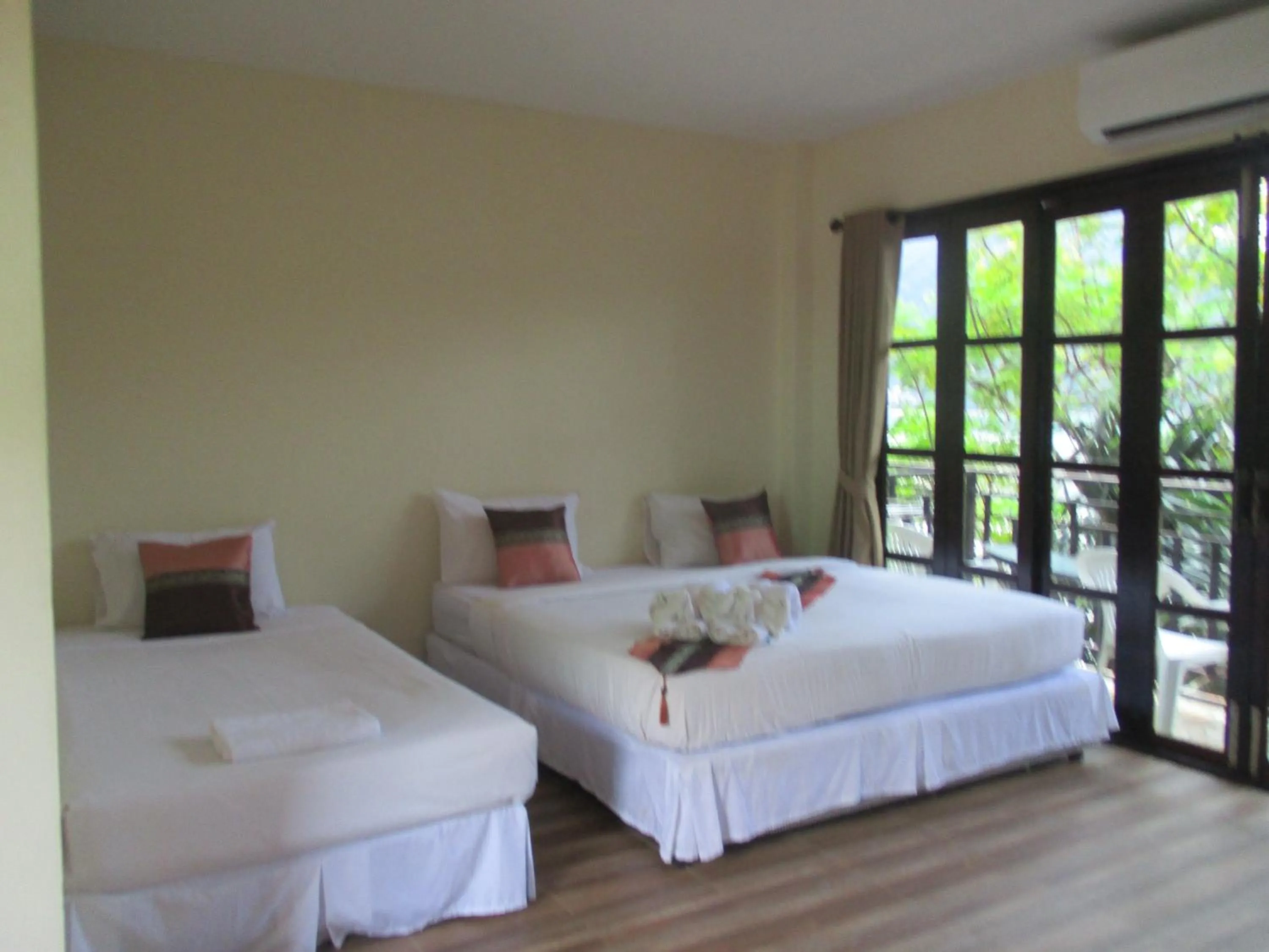 Bedroom, Bed in Phi Phi Green House & Sunsky Hostel