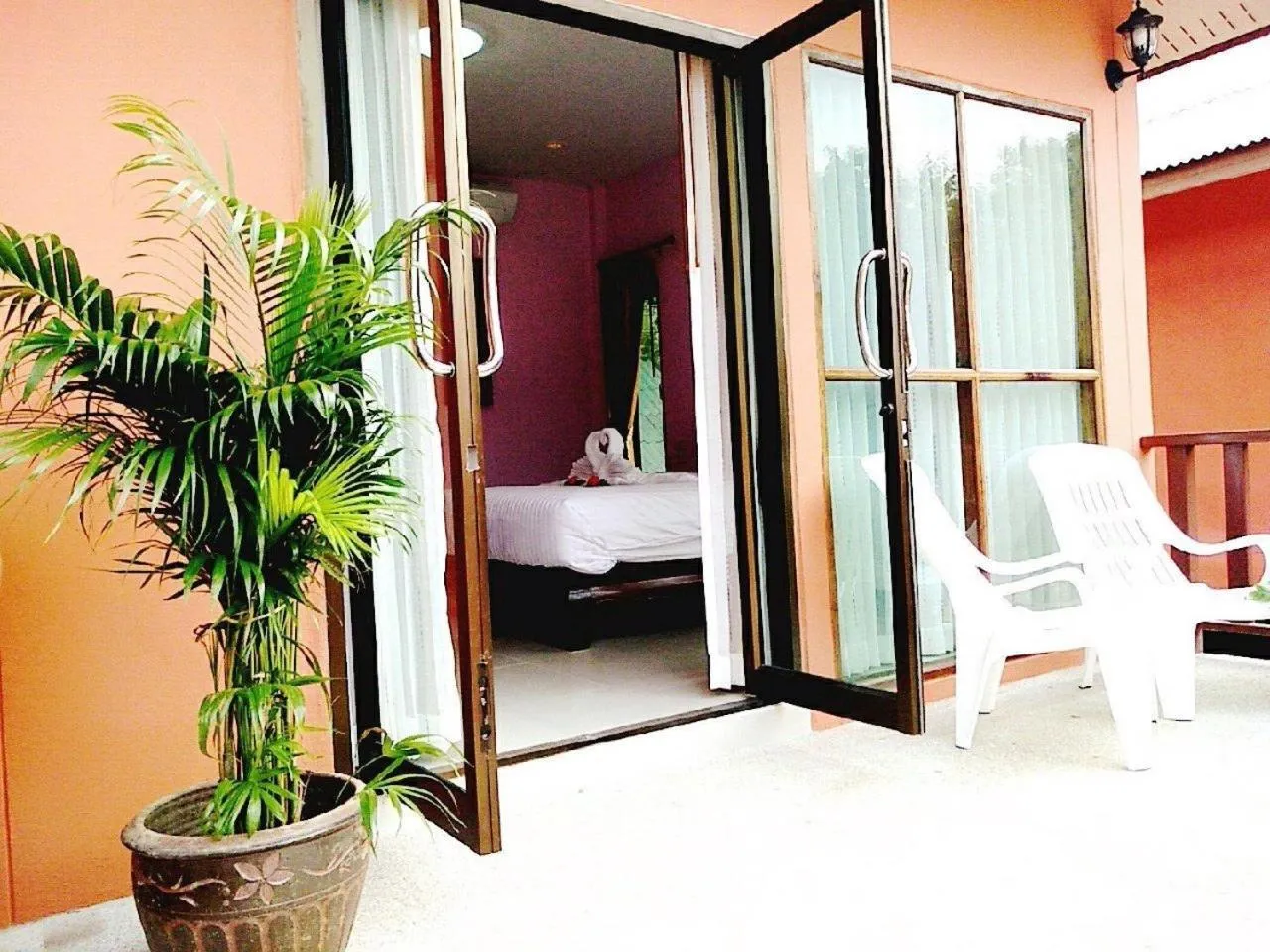 Balcony/Terrace, Bed in Lanta Cottage - SHA Plus